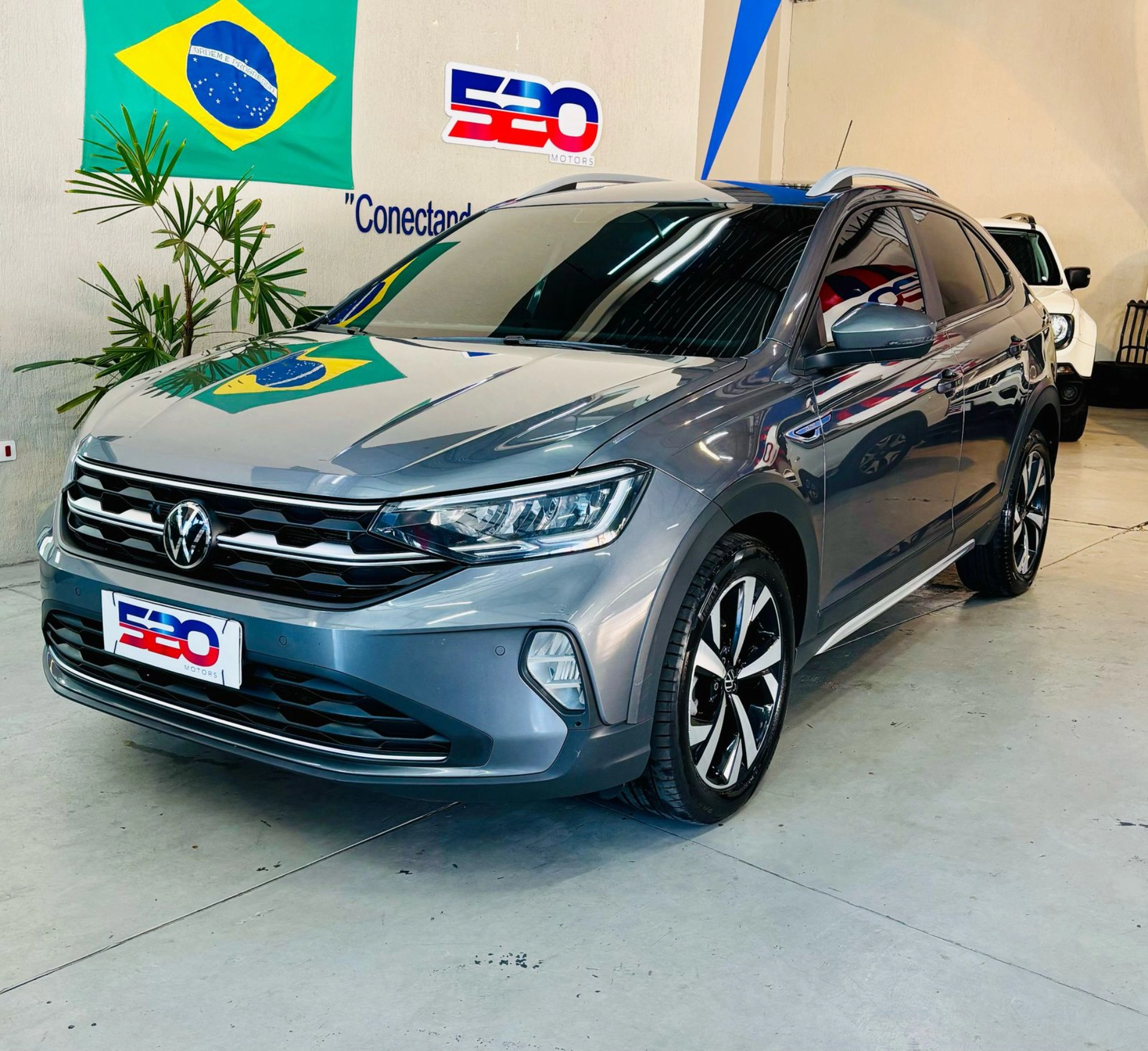 VOLKSWAGEN NIVUS 1.0 200 TSI TOTAL FLEX HIGHLINE AUTOMÁTICO