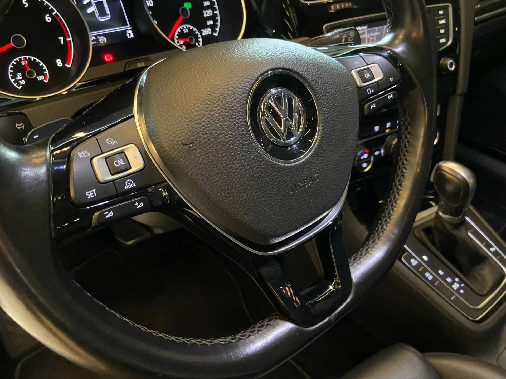 volkswagen GOLF 1.4 TSI HIGHLINE 16V TOTAL FLEX 4P TIPTRONIC 2017