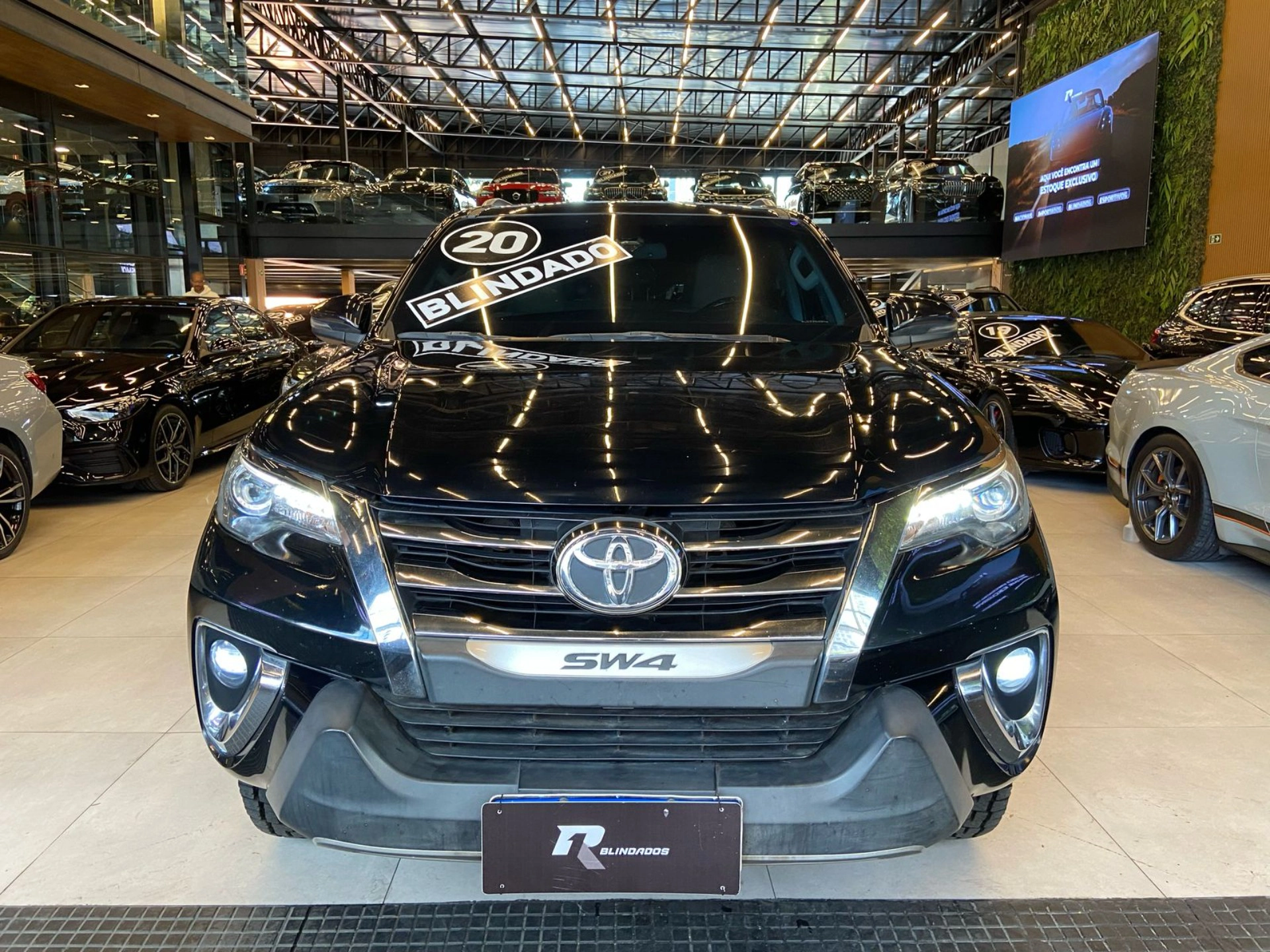 toyota HILUX SW4 2.8 SRX DIAMOND 4X4 7 LUGARES 16V TURBO INTERCOOLER DIESEL 4P AUTOMÁTICO 2020