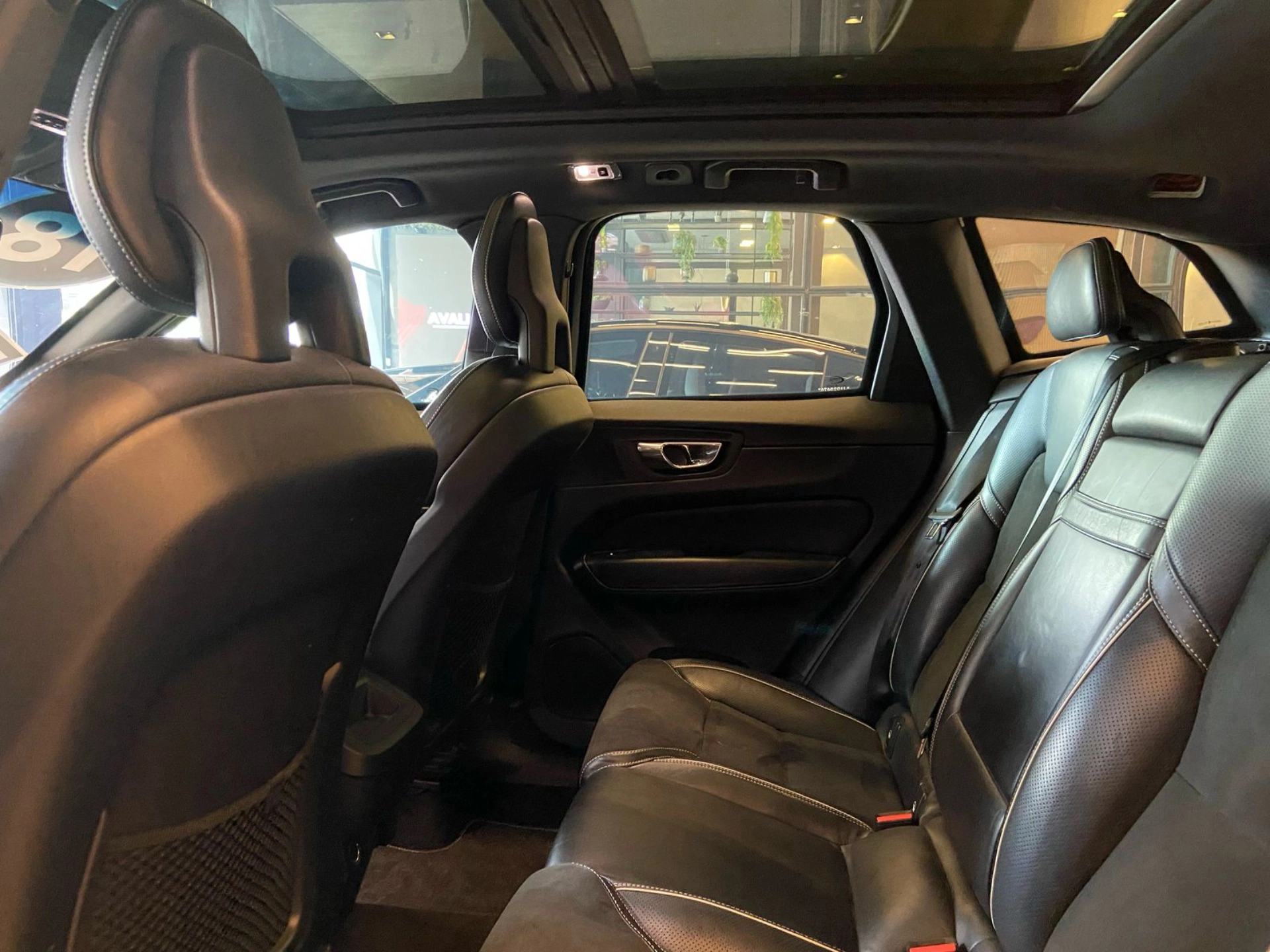 volvo XC60 2.0 T5 GASOLINA R-DESIGN AWD GEARTRONIC 2018