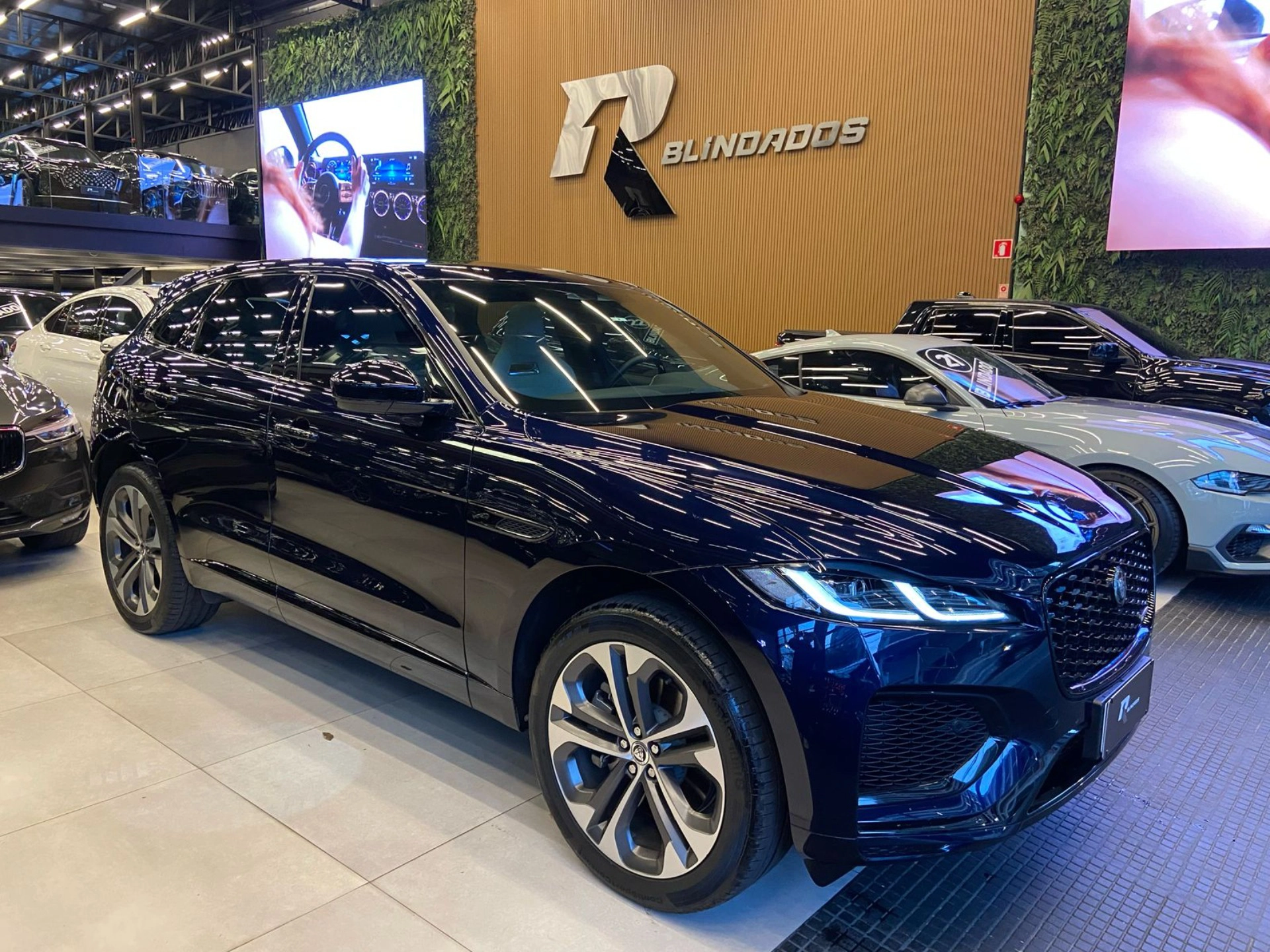 jaguar F-PACE 2.0 P400E PHEV R-DYNAMIC SE AWD AUTOMÁTICO 2024