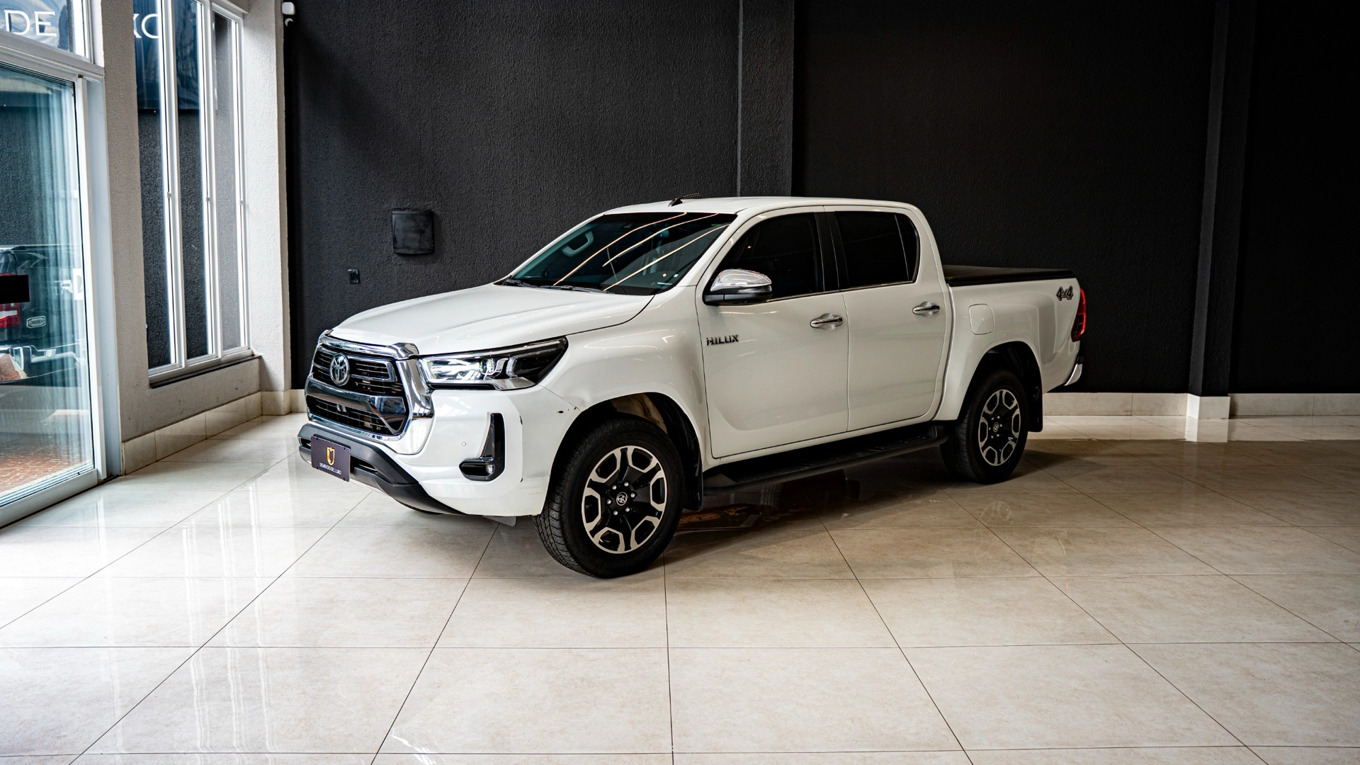TOYOTA HILUX 2.8 D-4D TURBO DIESEL CD SRX 4X4 AUTOMÁTICO