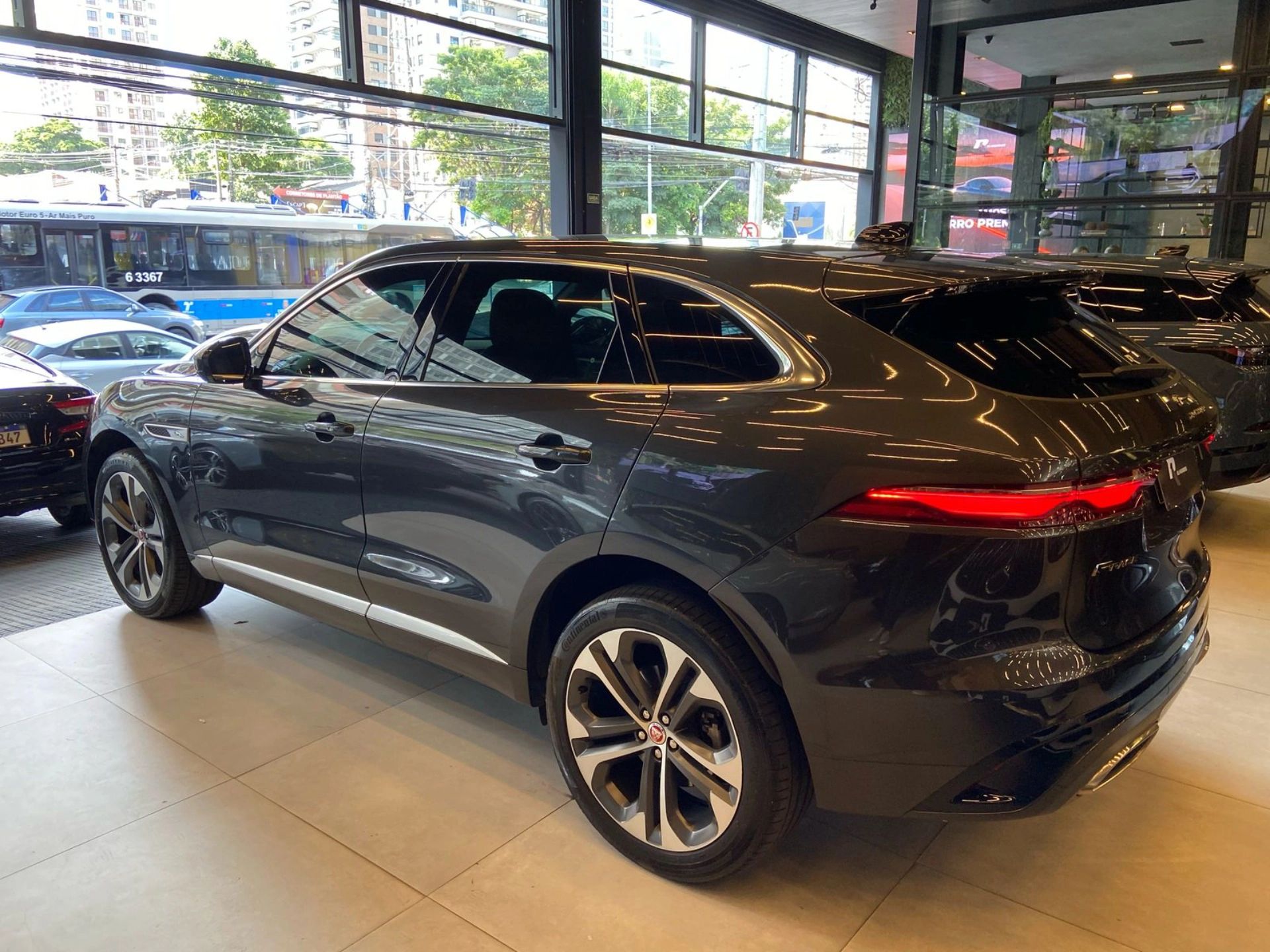 jaguar F-PACE 3.0 P340 MHEV R-DYNAMIC SE AWD AUTOMÁTICO 2023