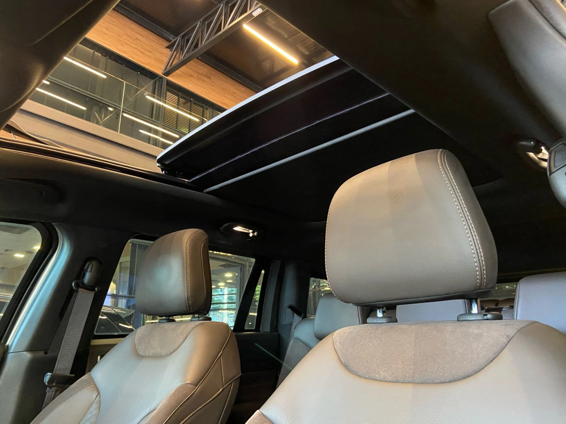 jeep COMMANDER 1.3 T270 TURBO FLEX OVERLAND AT6 2023