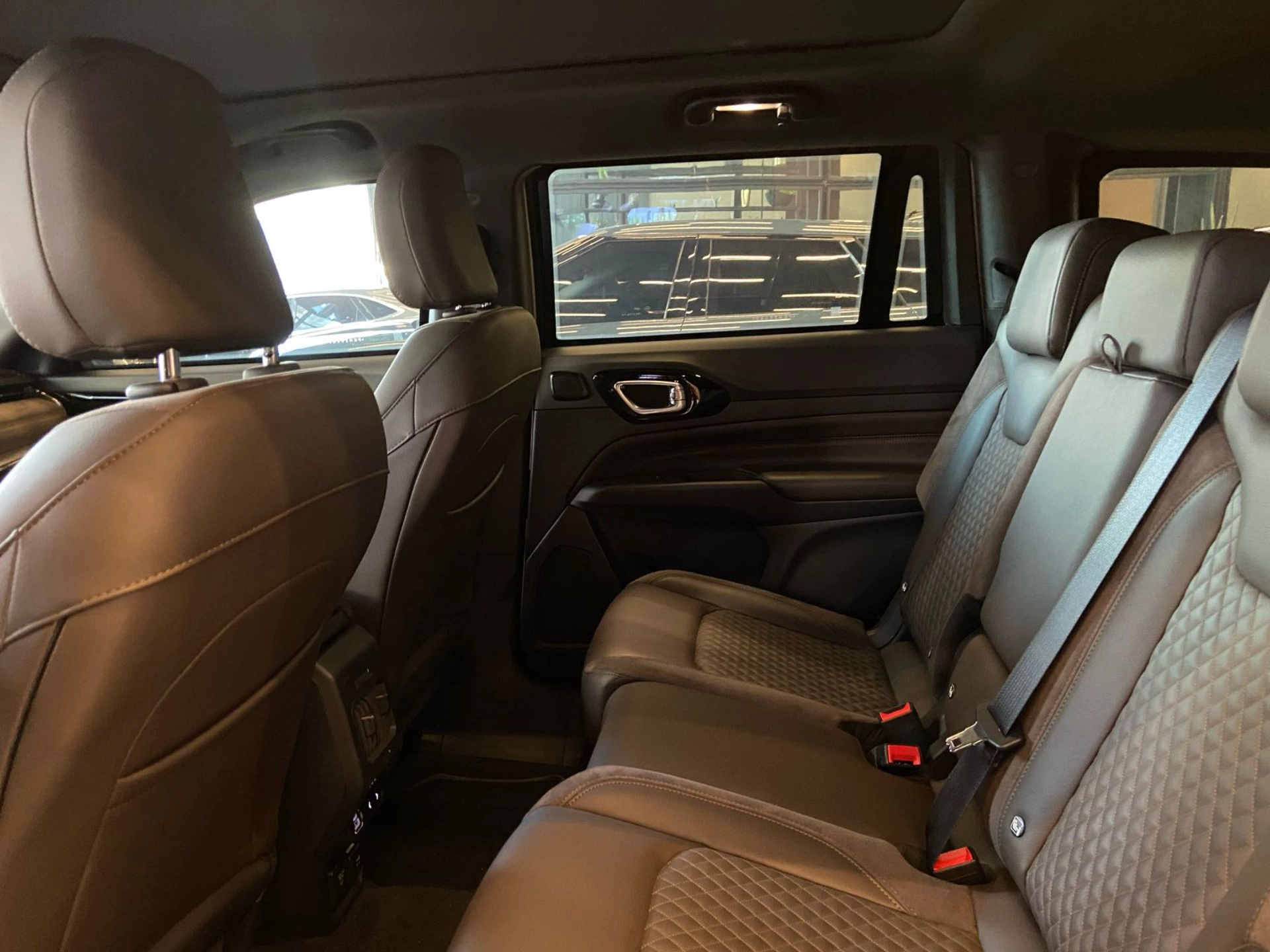 jeep COMMANDER 1.3 T270 TURBO FLEX OVERLAND AT6 2023