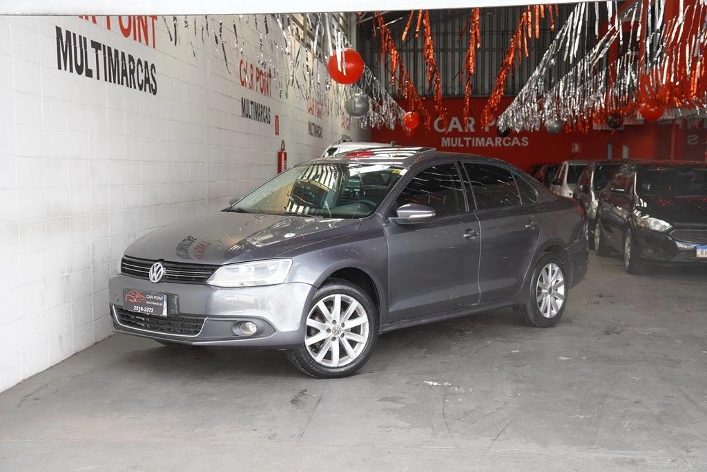 VOLKSWAGEN JETTA 2.0 COMFORTLINE FLEX 4P TIPTRONIC