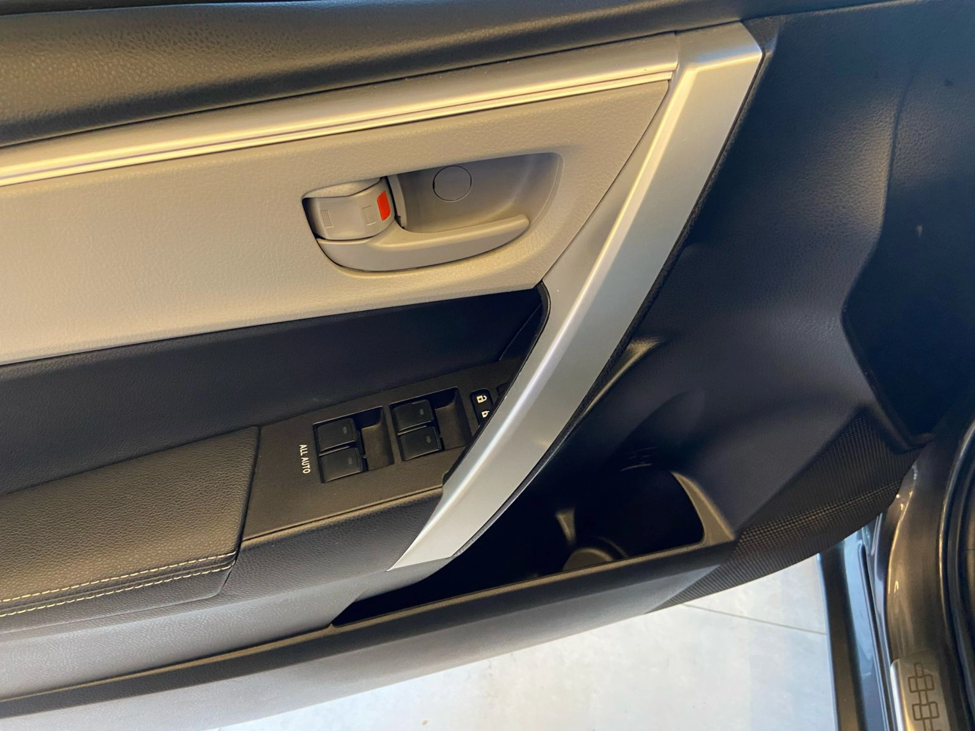 toyota COROLLA 2.0 XEI 16V FLEX 4P AUTOMÁTICO 2018