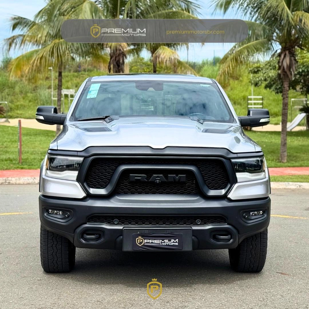 RAM 1500 5.7 V8 GASOLINA REBEL CD 4X4 AUTOMÁTICO à venda na Premium Motors