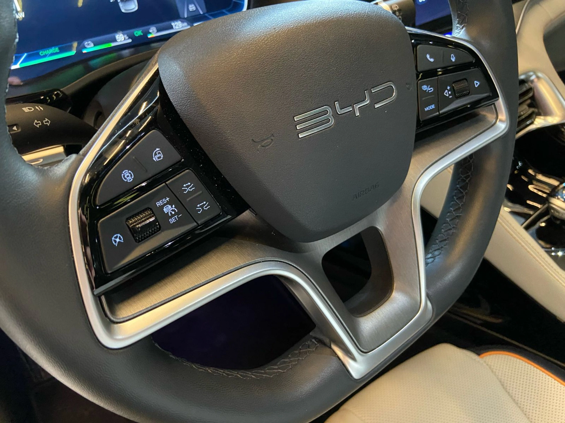 byd SONG PLUS 1.5 DM-I HÍBRIDO AUTOMÁTICO 2024