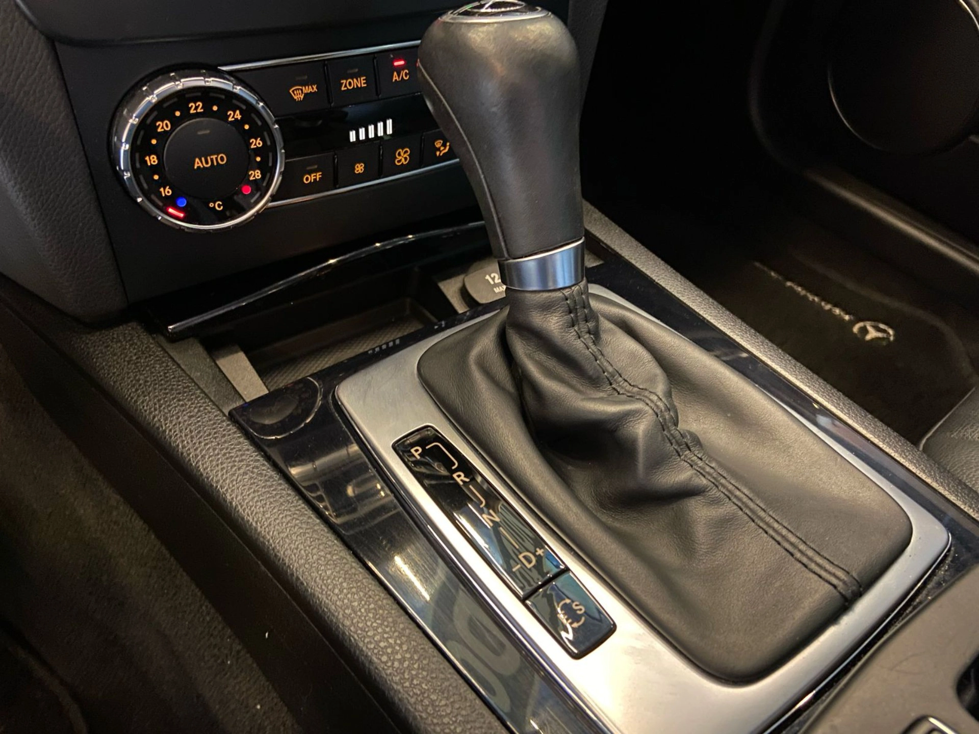 mercedes-benz C 180 1.6 CGI SPORT 16V TURBO GASOLINA 4P AUTOMÁTICO 2013