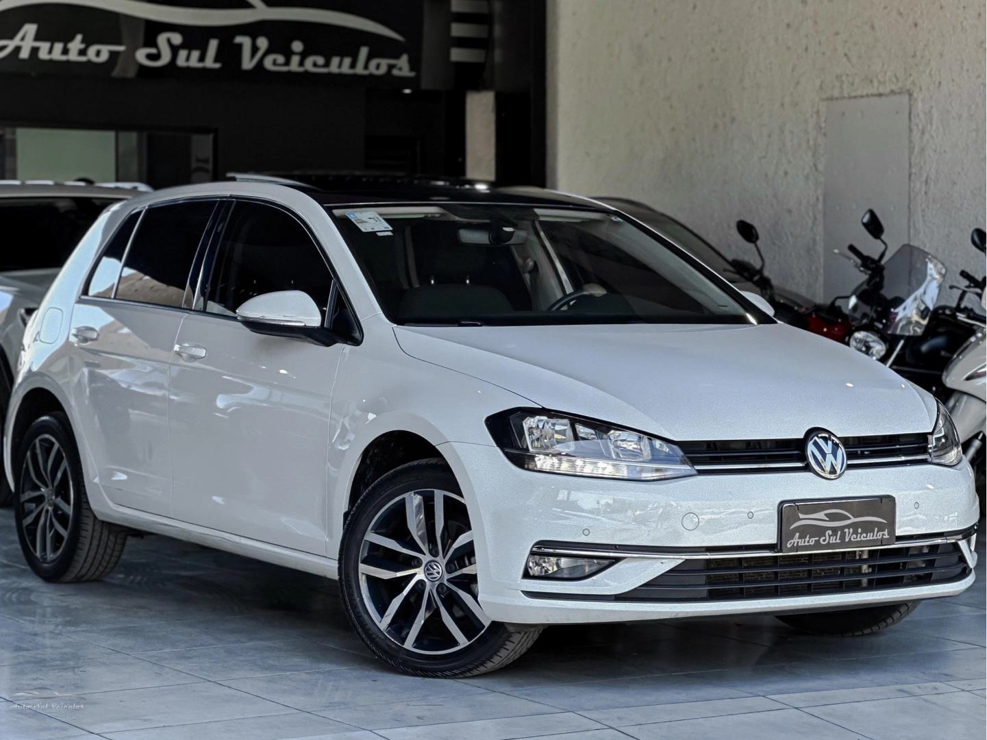 VOLKSWAGEN GOLF 1.0 200 TSI TOTAL FLEX COMFORTLINE TIPTRONIC