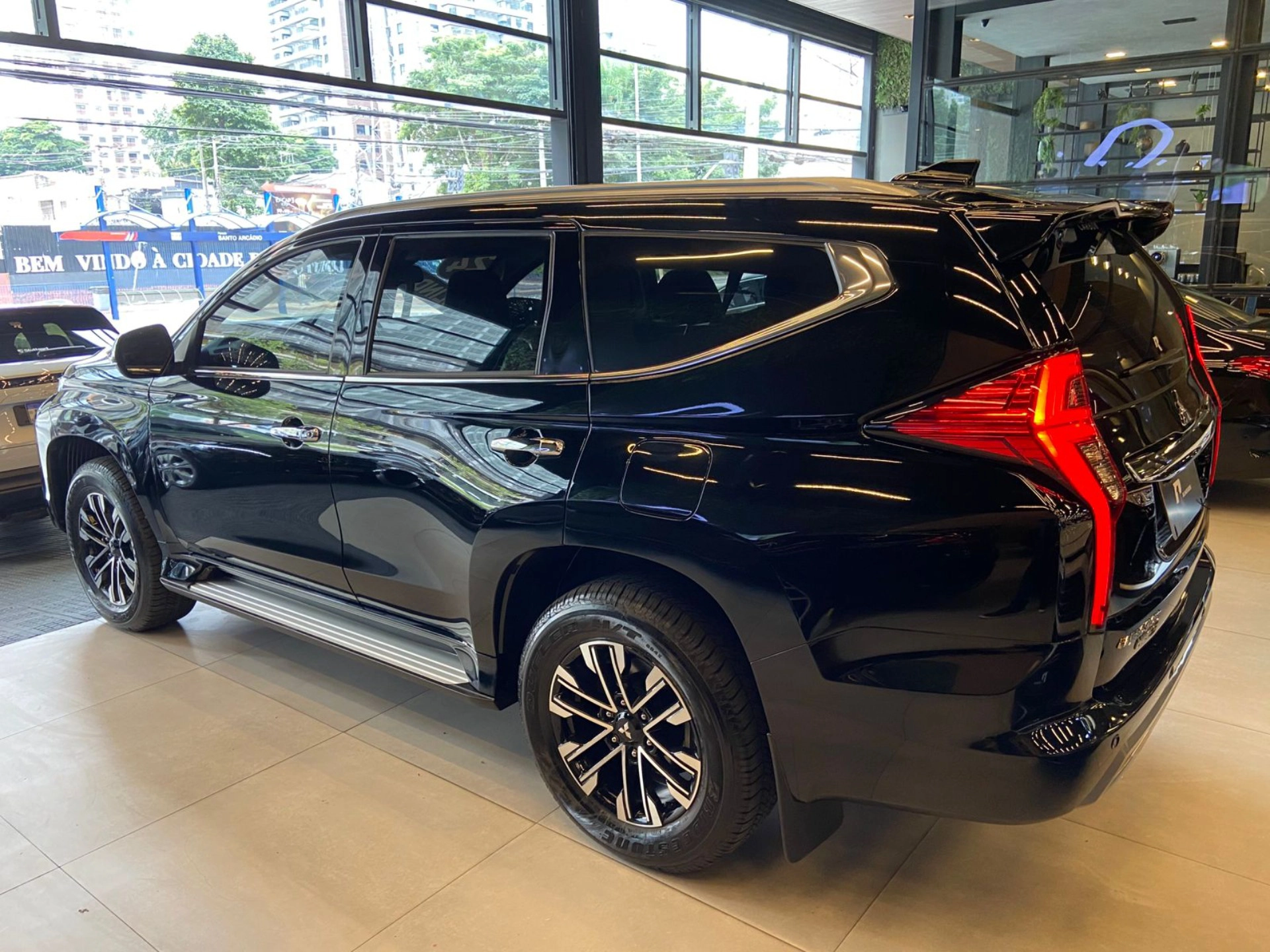 mitsubishi PAJERO SPORT 2.4 16V MIVEC TURBO DIESEL HPE-S AWD AUTOMÁTICO 2024