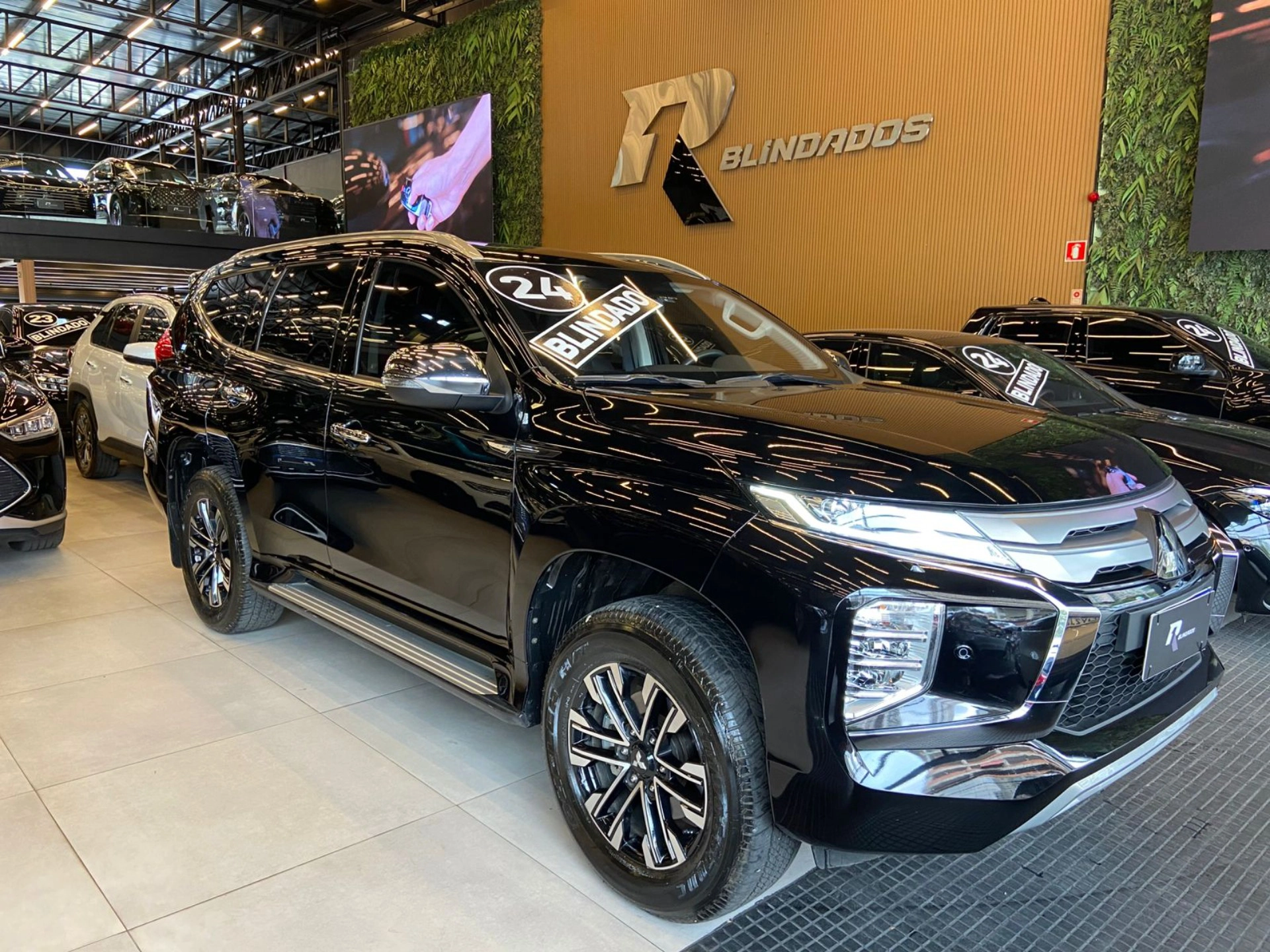 mitsubishi PAJERO SPORT 2.4 16V MIVEC TURBO DIESEL HPE-S AWD AUTOMÁTICO 2024
