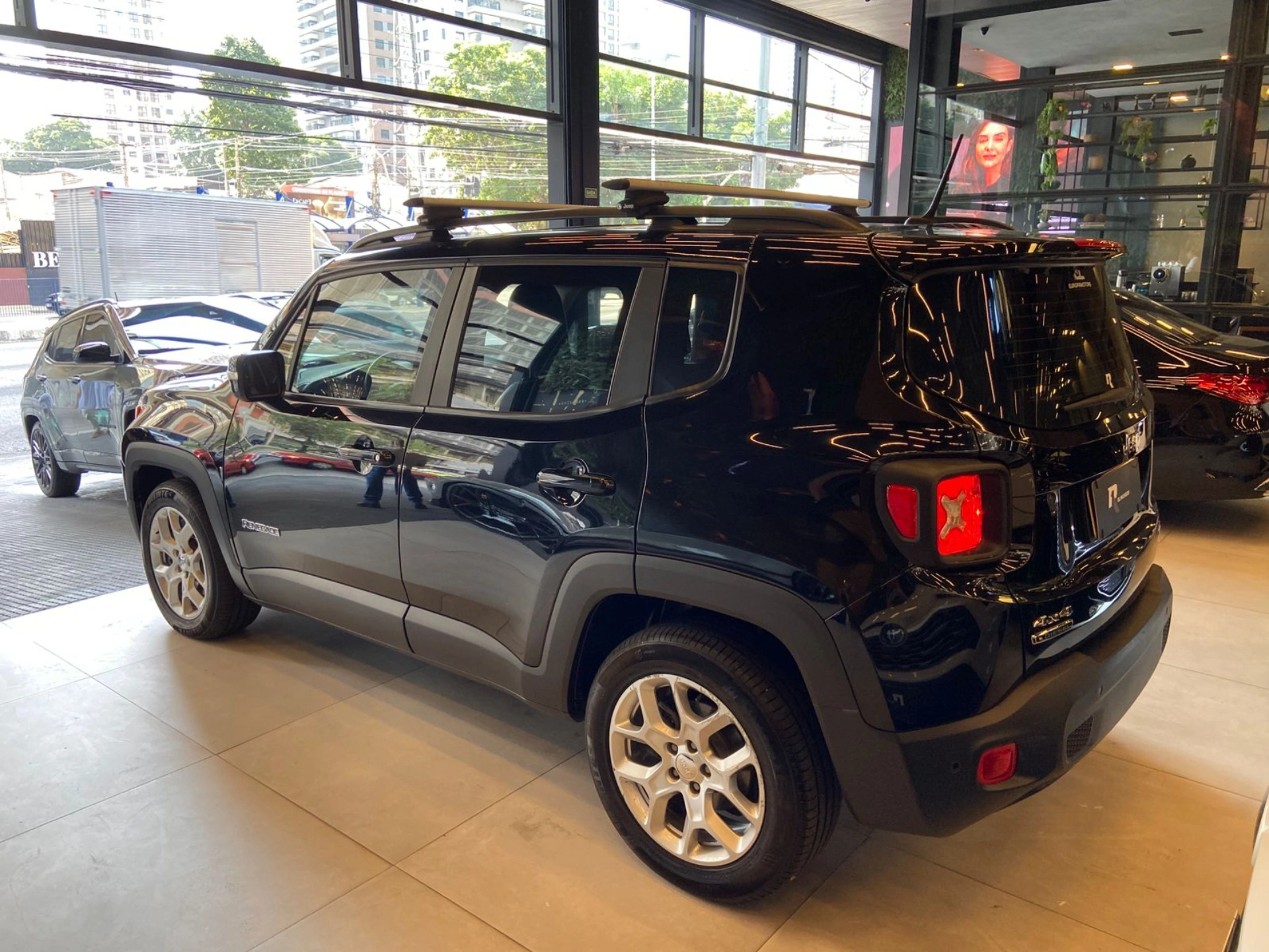 jeep RENEGADE 2.0 16V TURBO DIESEL LONGITUDE 4P 4X4 AUTOMÁTICO 2016