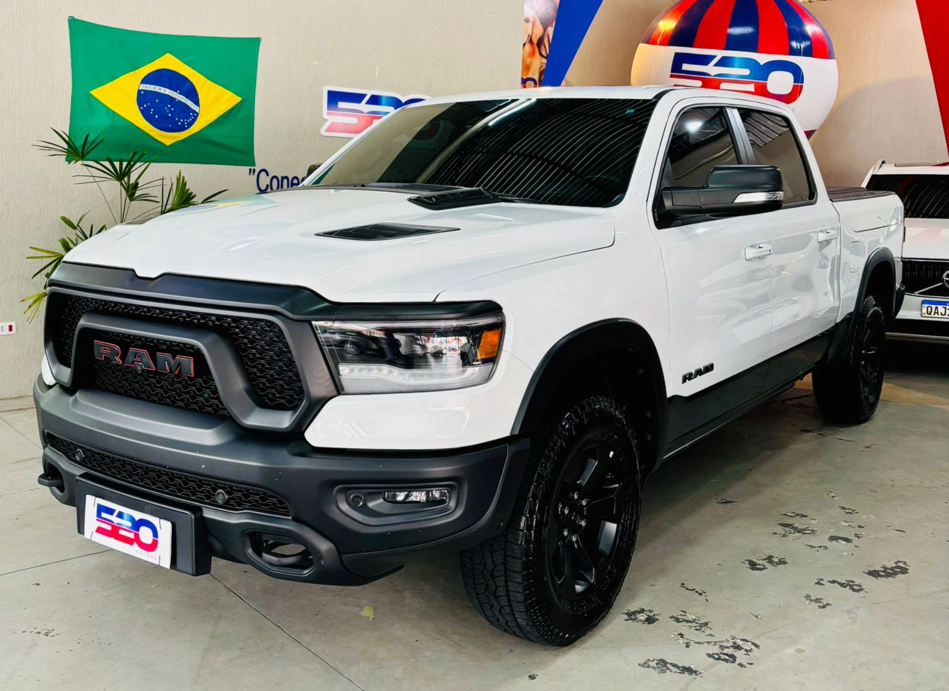 RAM 1500 5.7 V8 GASOLINA REBEL CD 4X4 AUTOMÁTICO