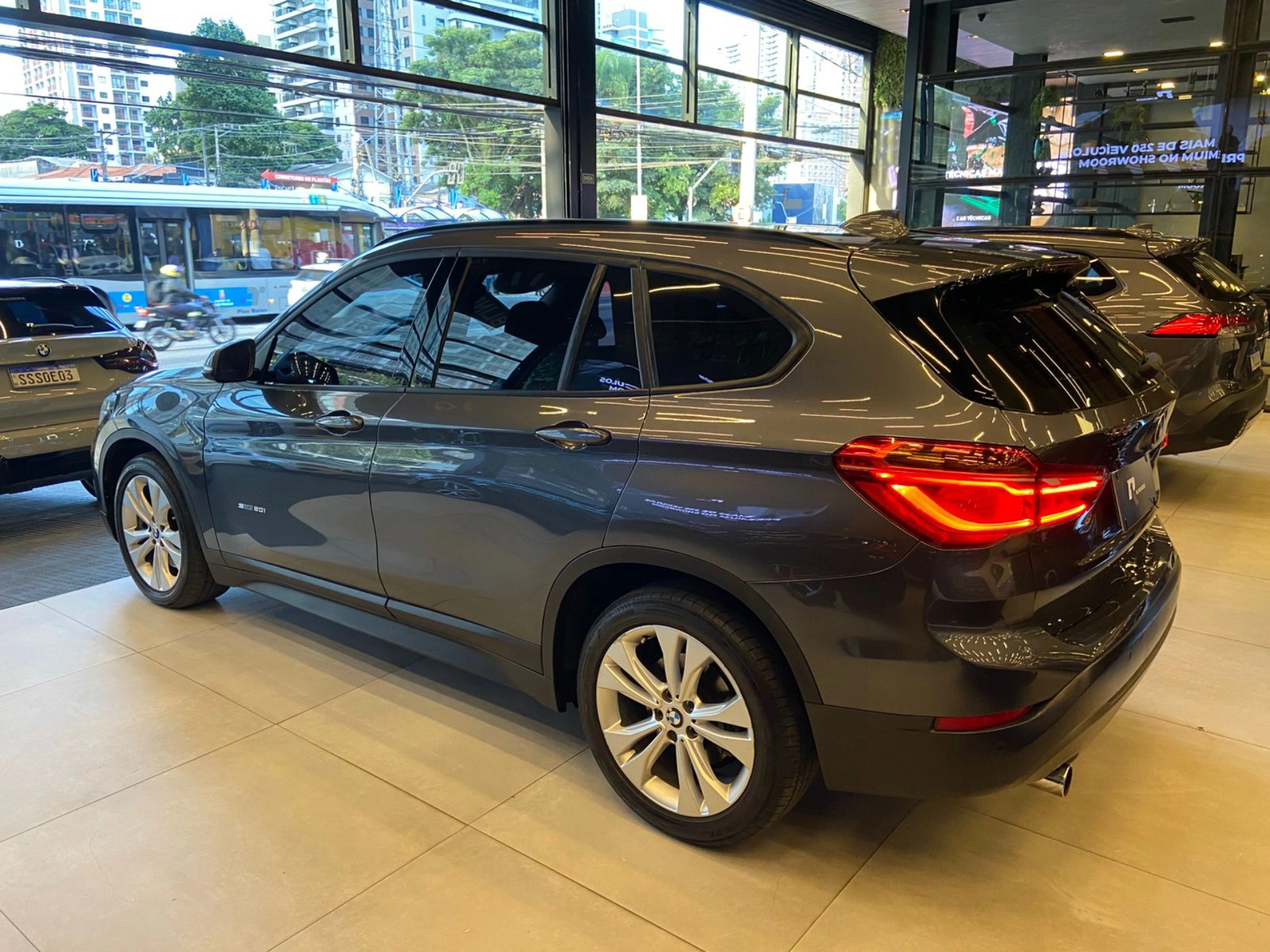 bmw X1 2.0 16V TURBO ACTIVEFLEX SDRIVE20I 4P AUTOMÁTICO 2017