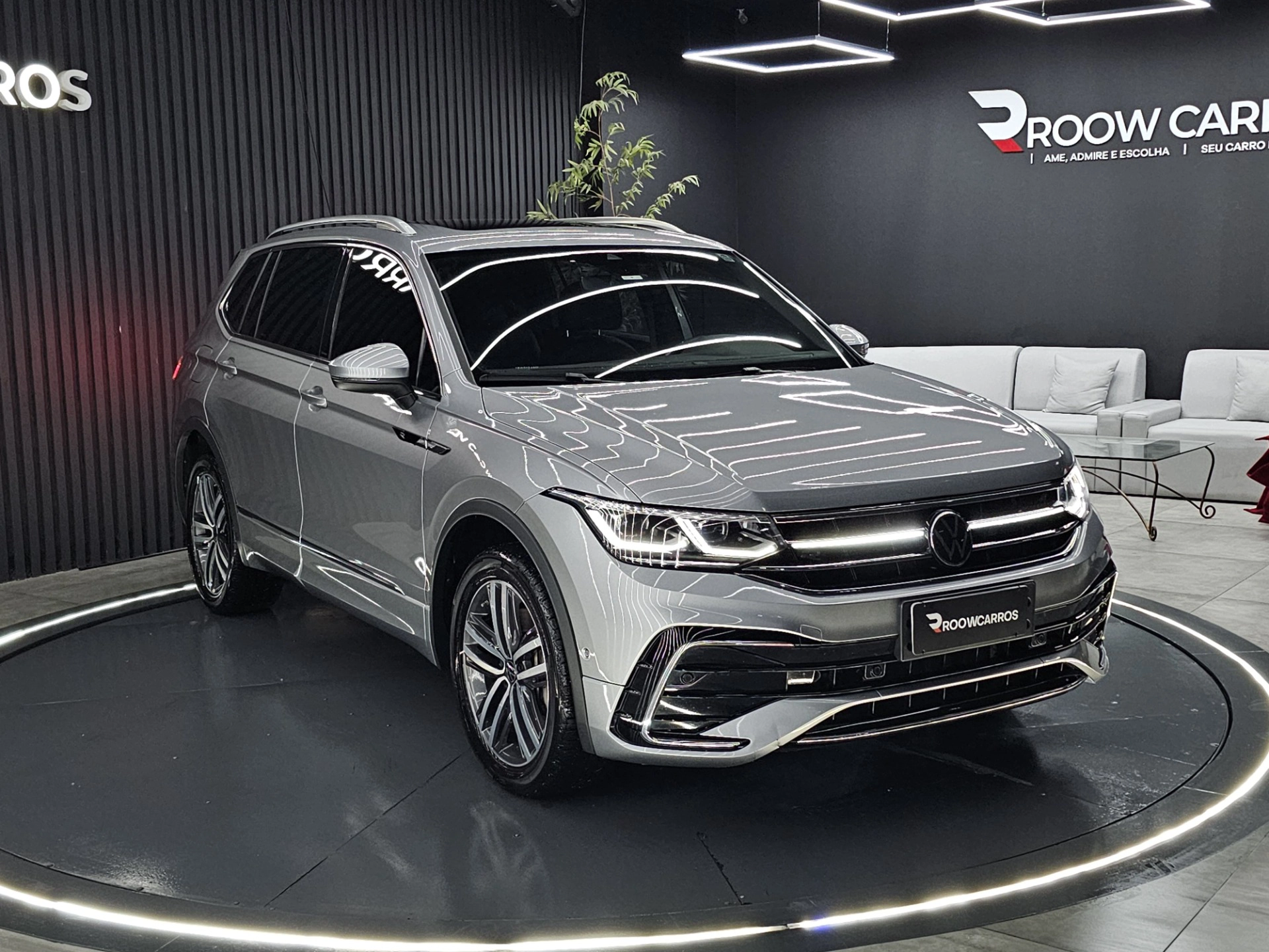VOLKSWAGEN TIGUAN 2.0 300 TSI GASOLINA ALLSPACE R-LINE AUTOMÁTICO