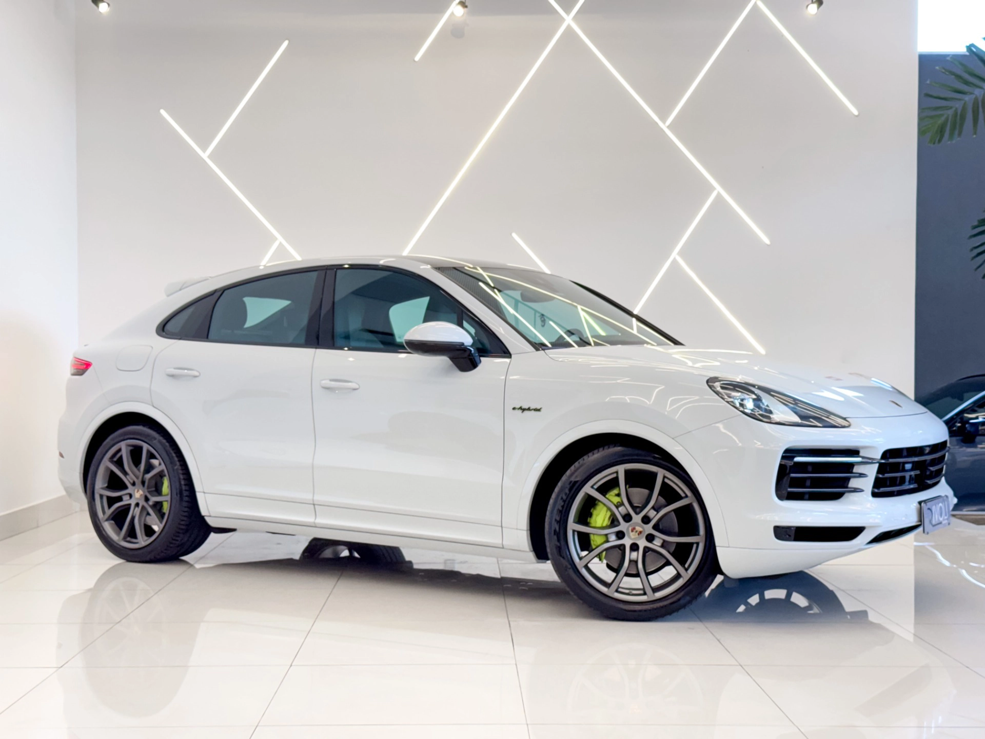 PORSCHE CAYENNE 3.0 V6 E-HYBRID COUPÉ PLATINUM EDITION AWD TIPTRONIC S