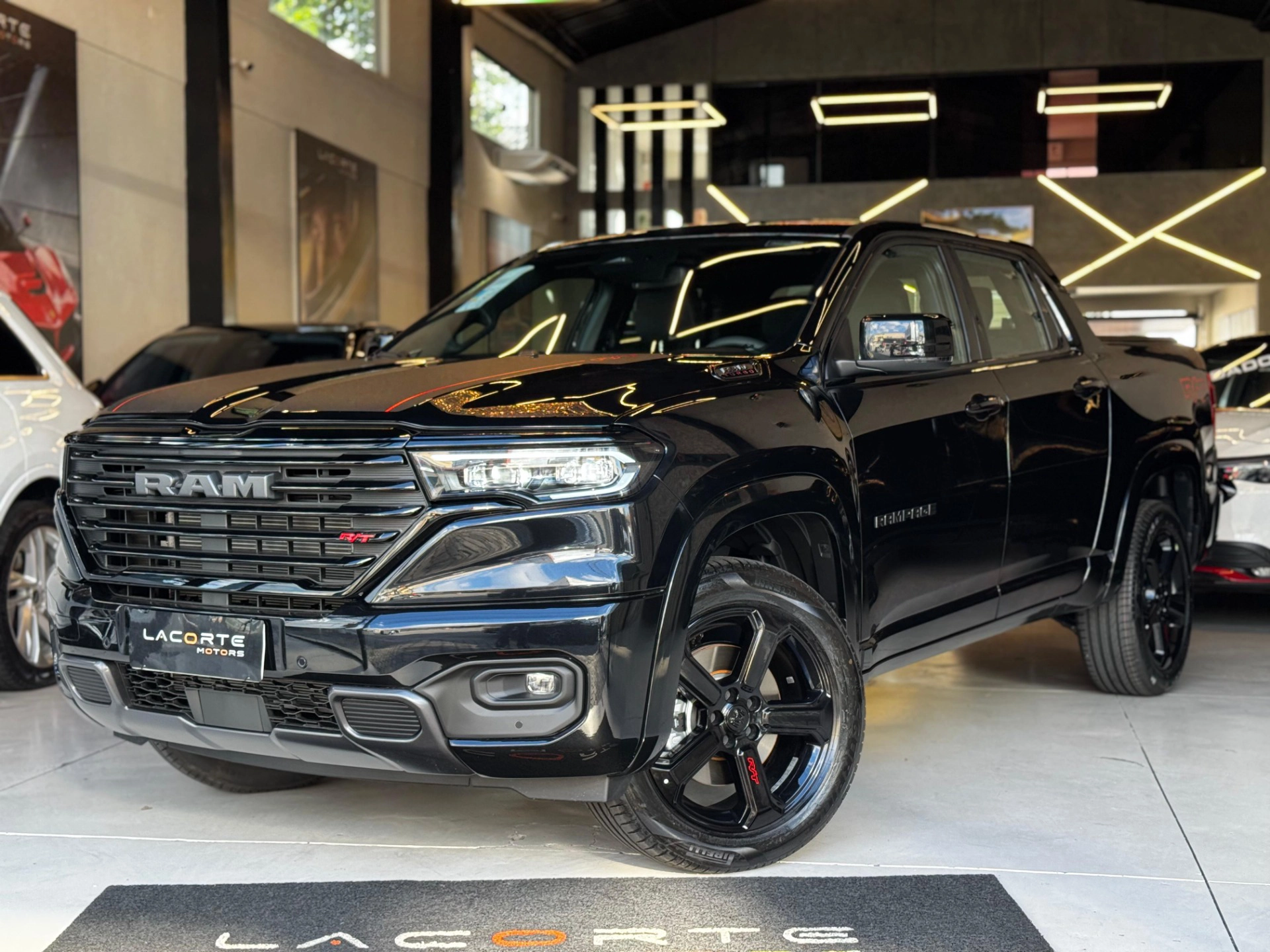 RAM RAMPAGE 2.0 HURRICANE 4 TURBO GASOLINA R/T 4X4 AUTOMÁTICO