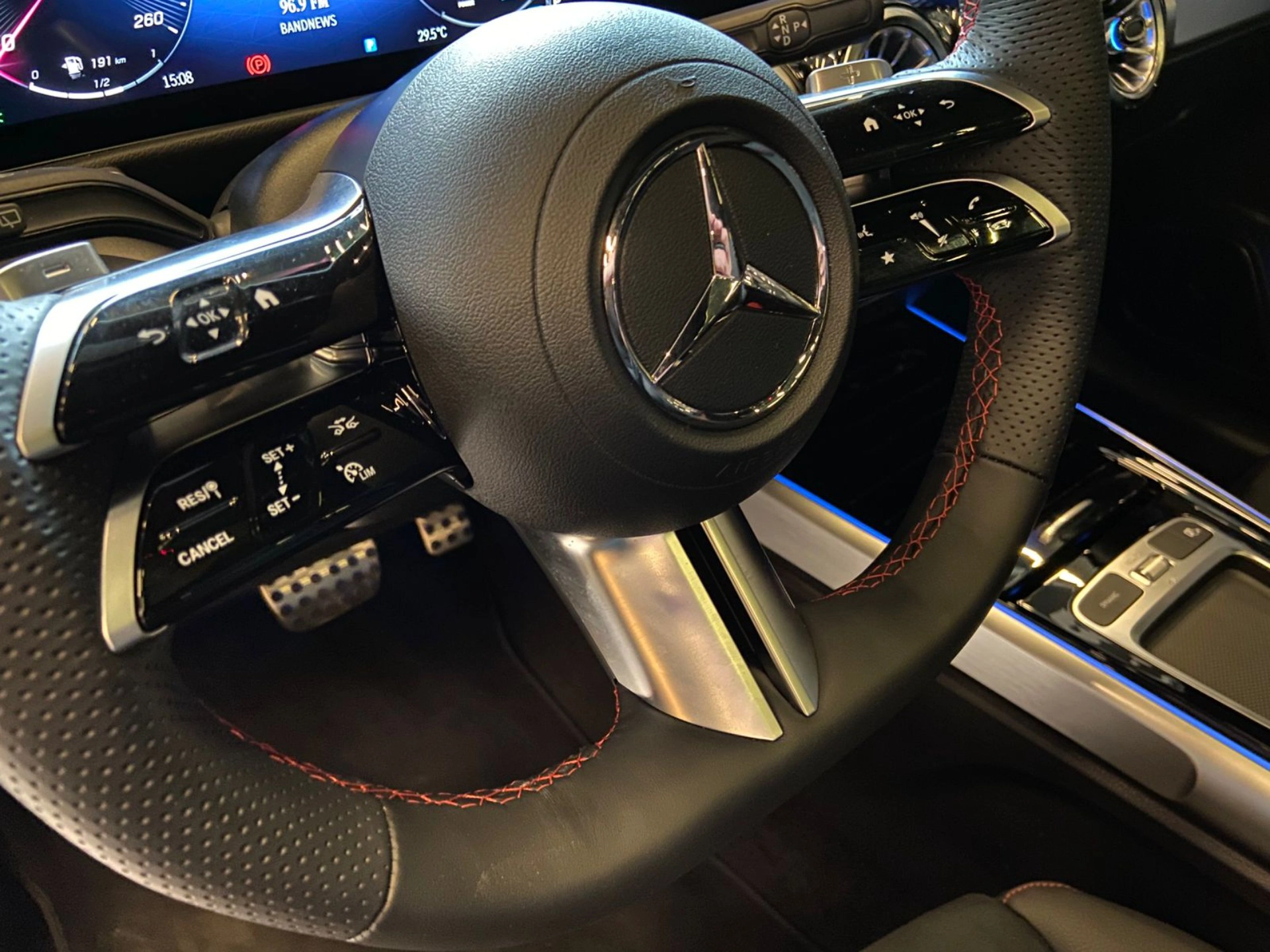 mercedes-benz GLB 220 2.0 MHEV AMG LINE 4MATIC 8G-DCT 2025