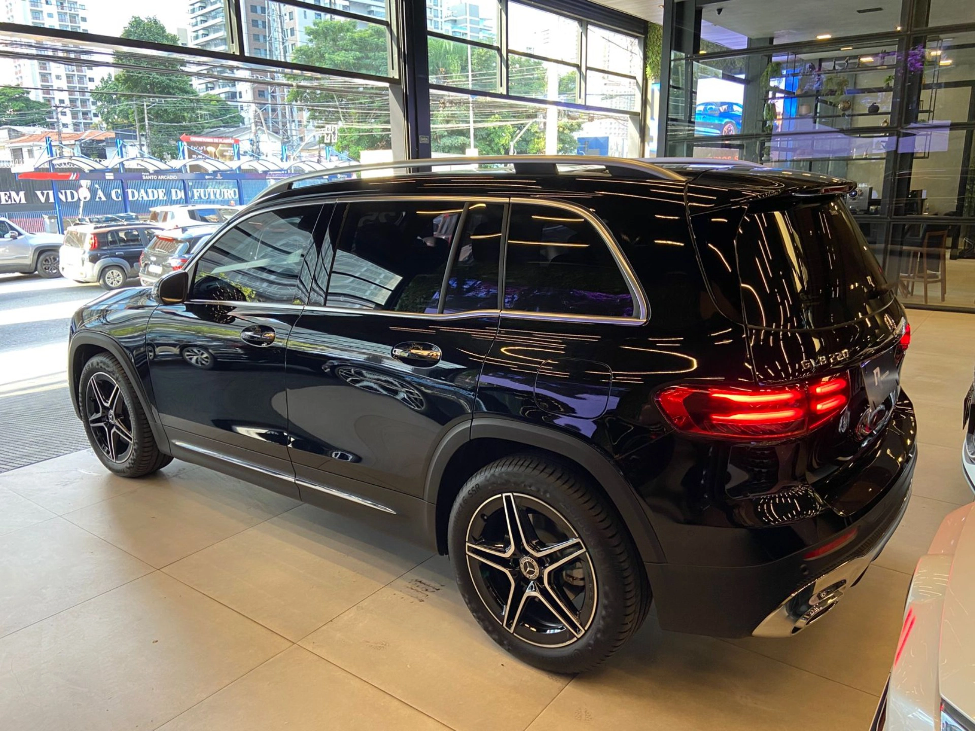 mercedes-benz GLB 220 2.0 MHEV AMG LINE 4MATIC 8G-DCT 2025