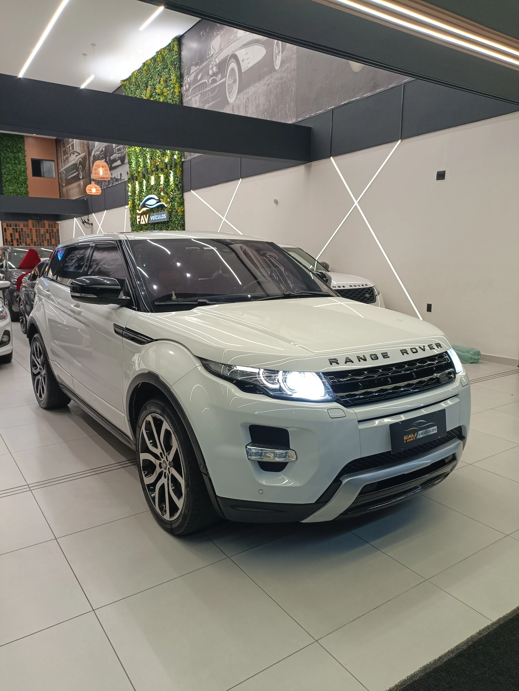 LAND ROVER RANGE ROVER EVOQUE 2.0 DYNAMIC TECH 4WD 16V GASOLINA 4P AUTOMÁTICO