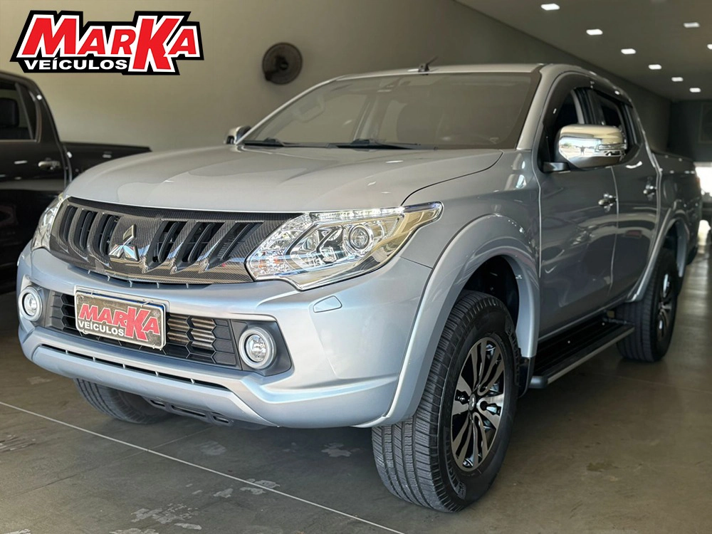 MITSUBISHI L200 TRITON 2.4 16V TURBO DIESEL SPORT HPE-S CD 4P 4X4 AUTOMÁTICO