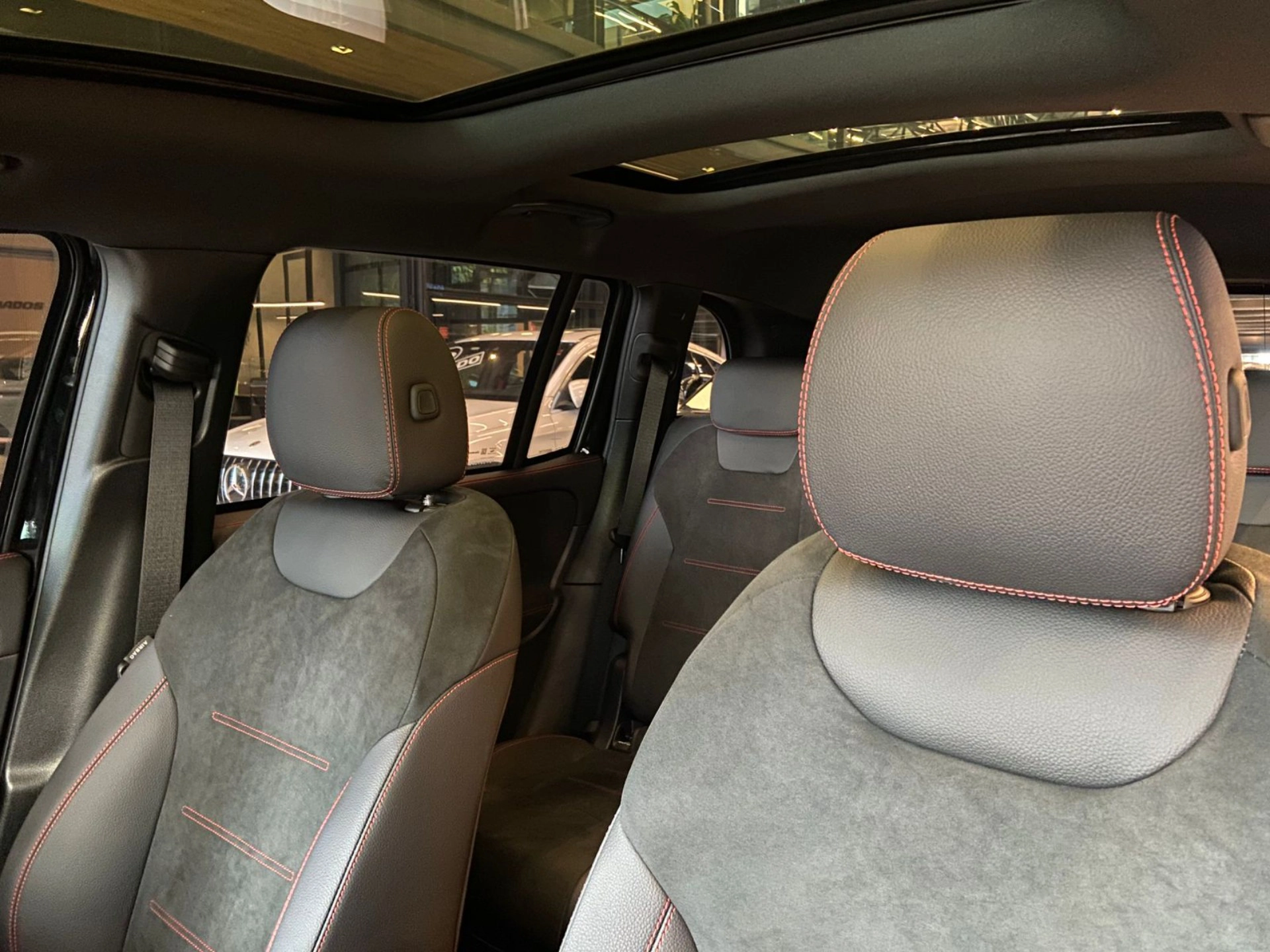 mercedes-benz GLB 220 2.0 MHEV AMG LINE 4MATIC 8G-DCT 2025