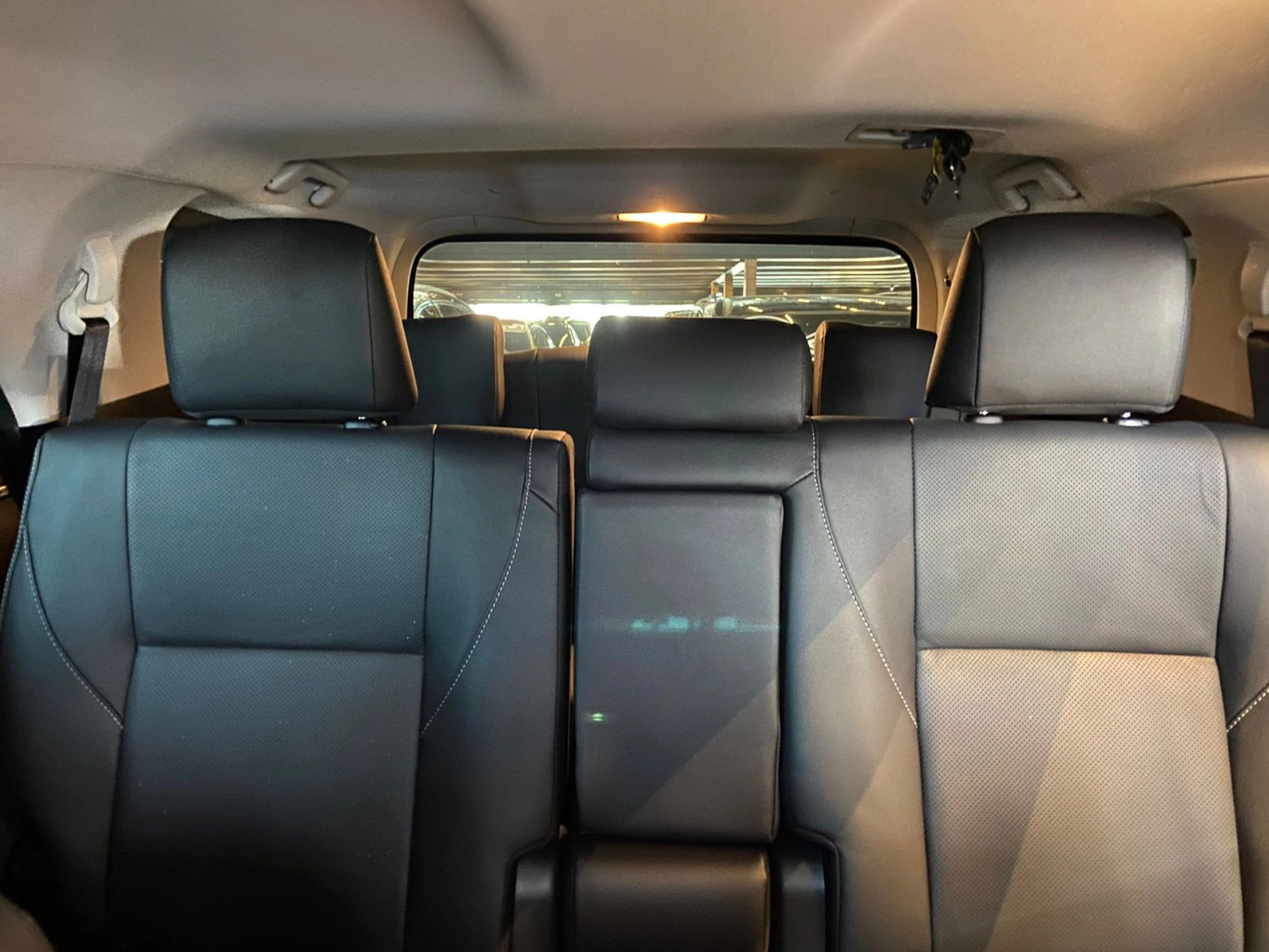 toyota HILUX SW4 2.8 D-4D TURBO DIESEL SRX 7L 4X4 AUTOMÁTICO 2023