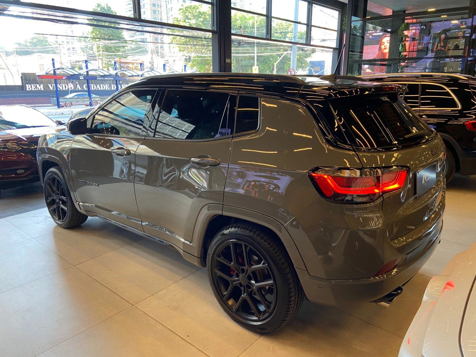 jeep COMPASS 2.0 HURRICANE 4 TURBO GASOLINA BLACKHAWK AT9 2025