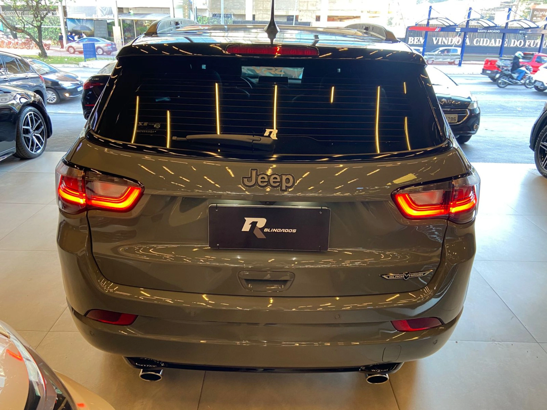 jeep COMPASS 2.0 HURRICANE 4 TURBO GASOLINA BLACKHAWK AT9 2025