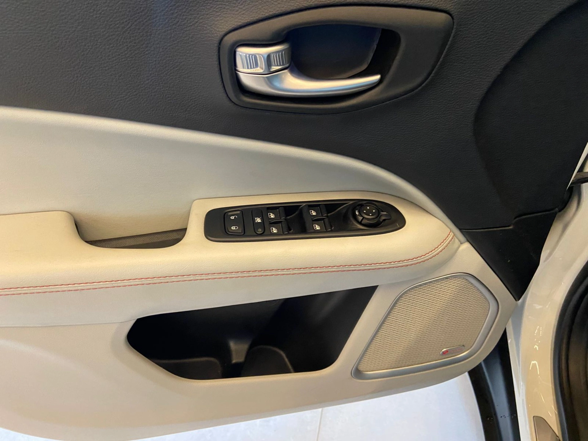 jeep COMPASS 2.0 16V FLEX LIMITED AUTOMÁTICO 2018