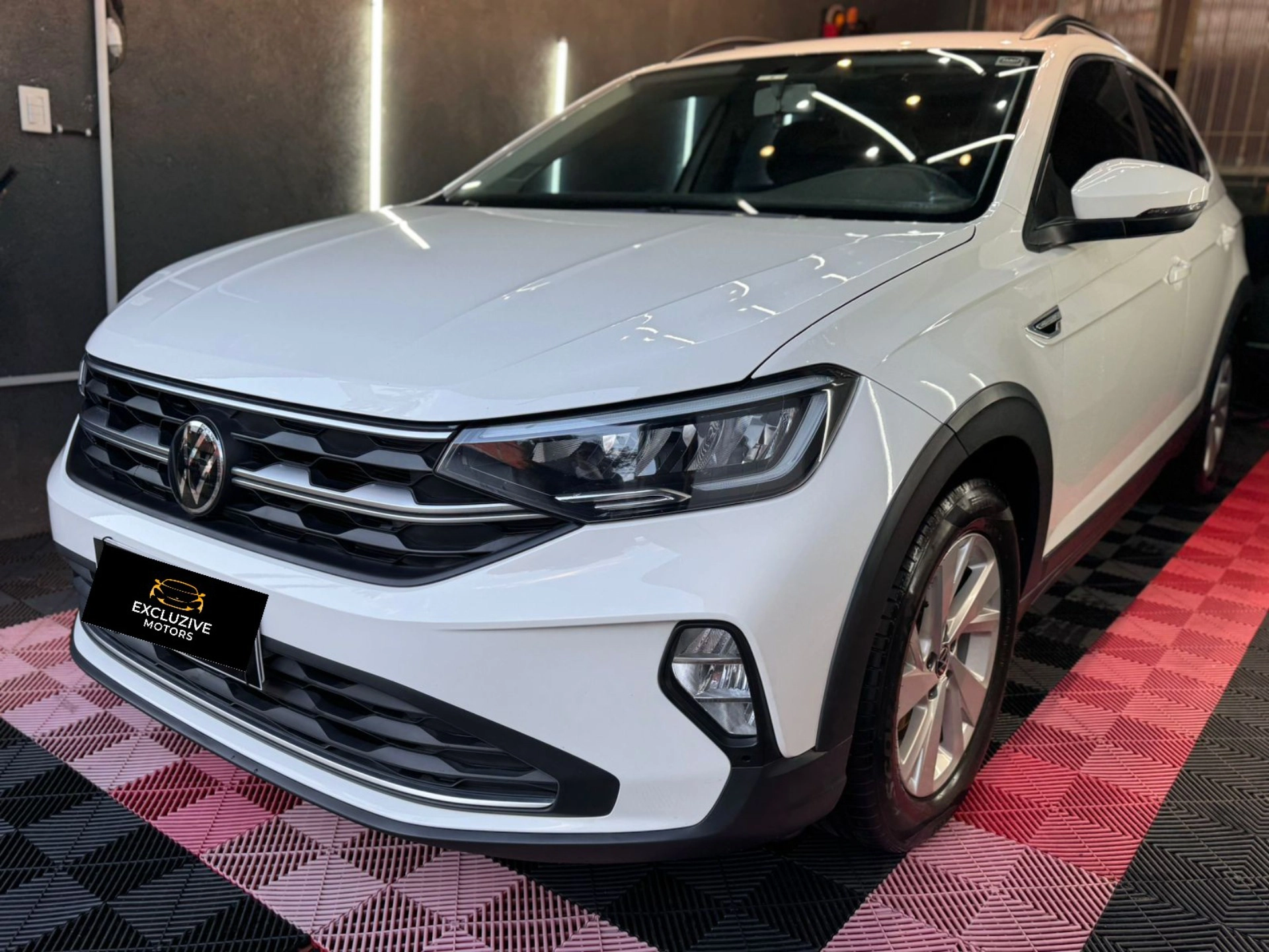 VOLKSWAGEN NIVUS 1.0 200 TSI TOTAL FLEX COMFORTLINE AUTOMÁTICO
