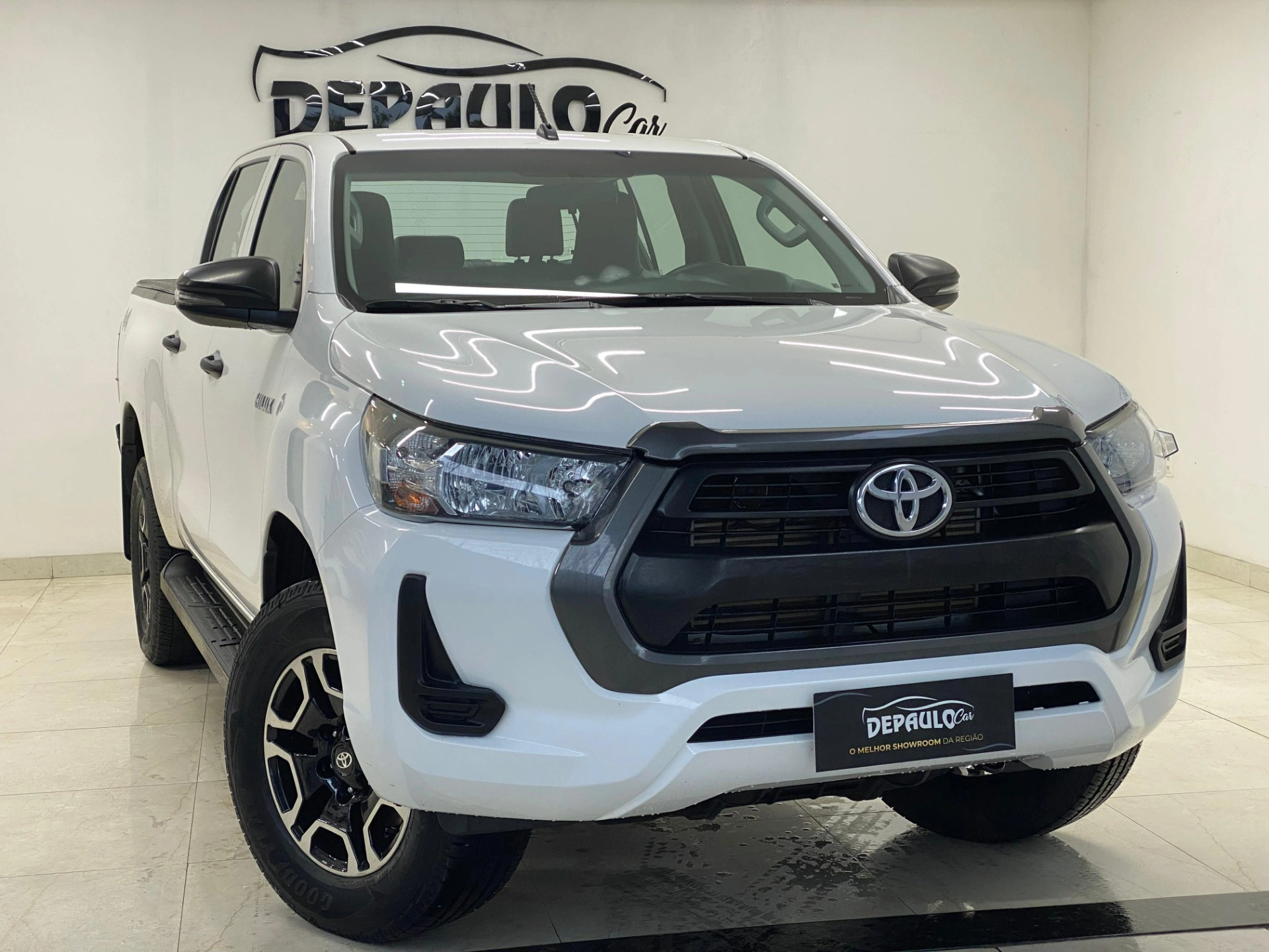 TOYOTA HILUX 2.8 D-4D TURBO DIESEL CHASSI 4X4 MANUAL