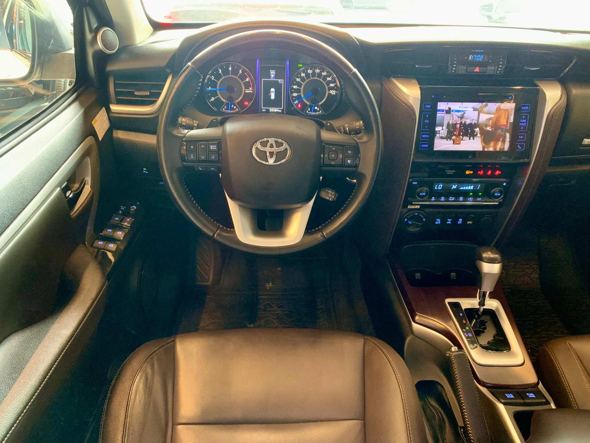 toyota HILUX SW4 4.0 SRX 4X4 7 LUGARES V6 24V GASOLINA 4P AUTOMÁTICO 2016
