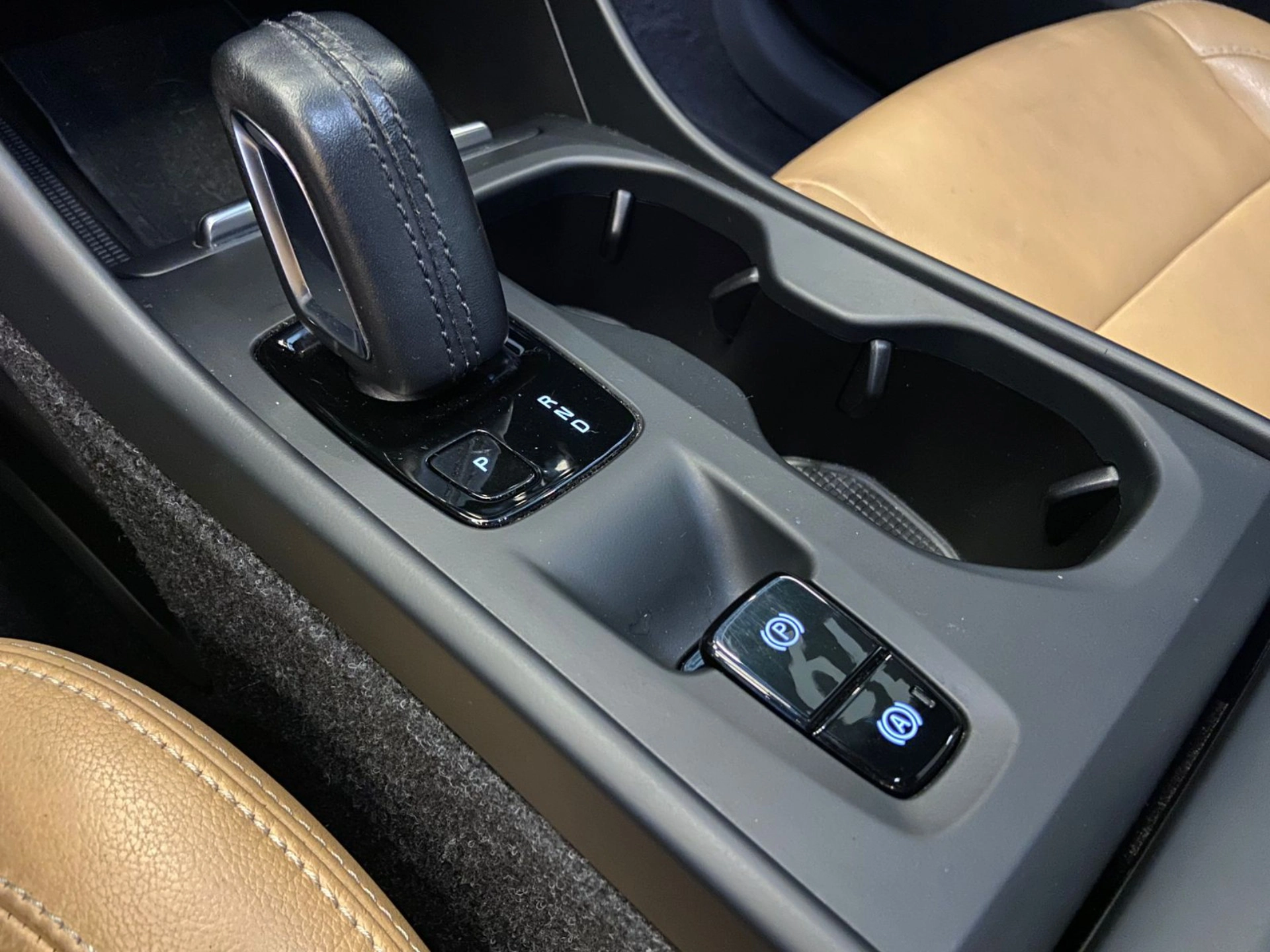 volvo XC40 2.0 T5 GASOLINA MOMENTUM AWD GEARTRONIC 2019