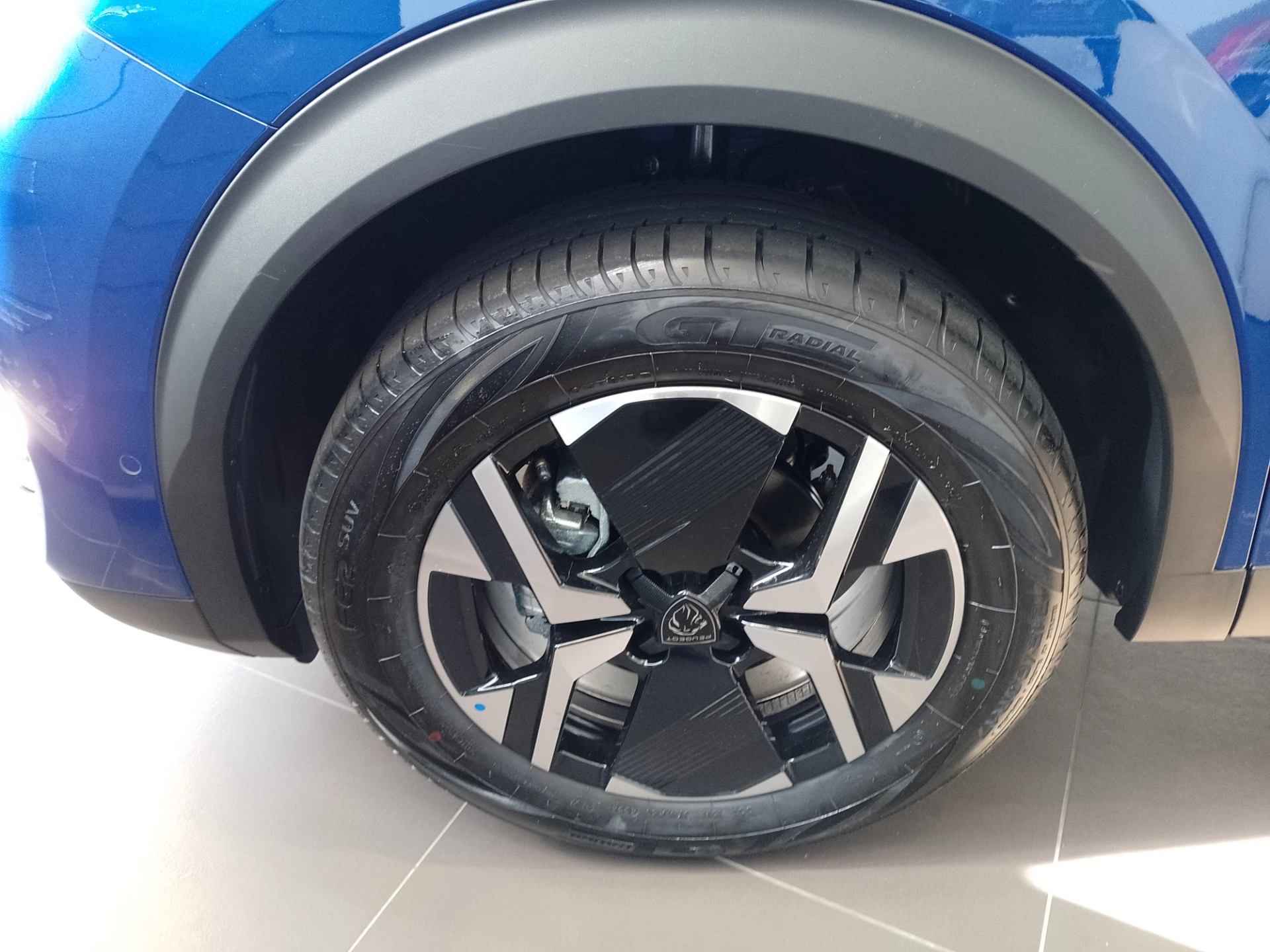 PEUGEOT-2008-1.0 TURBO 200 FLEX ALLURE CVT