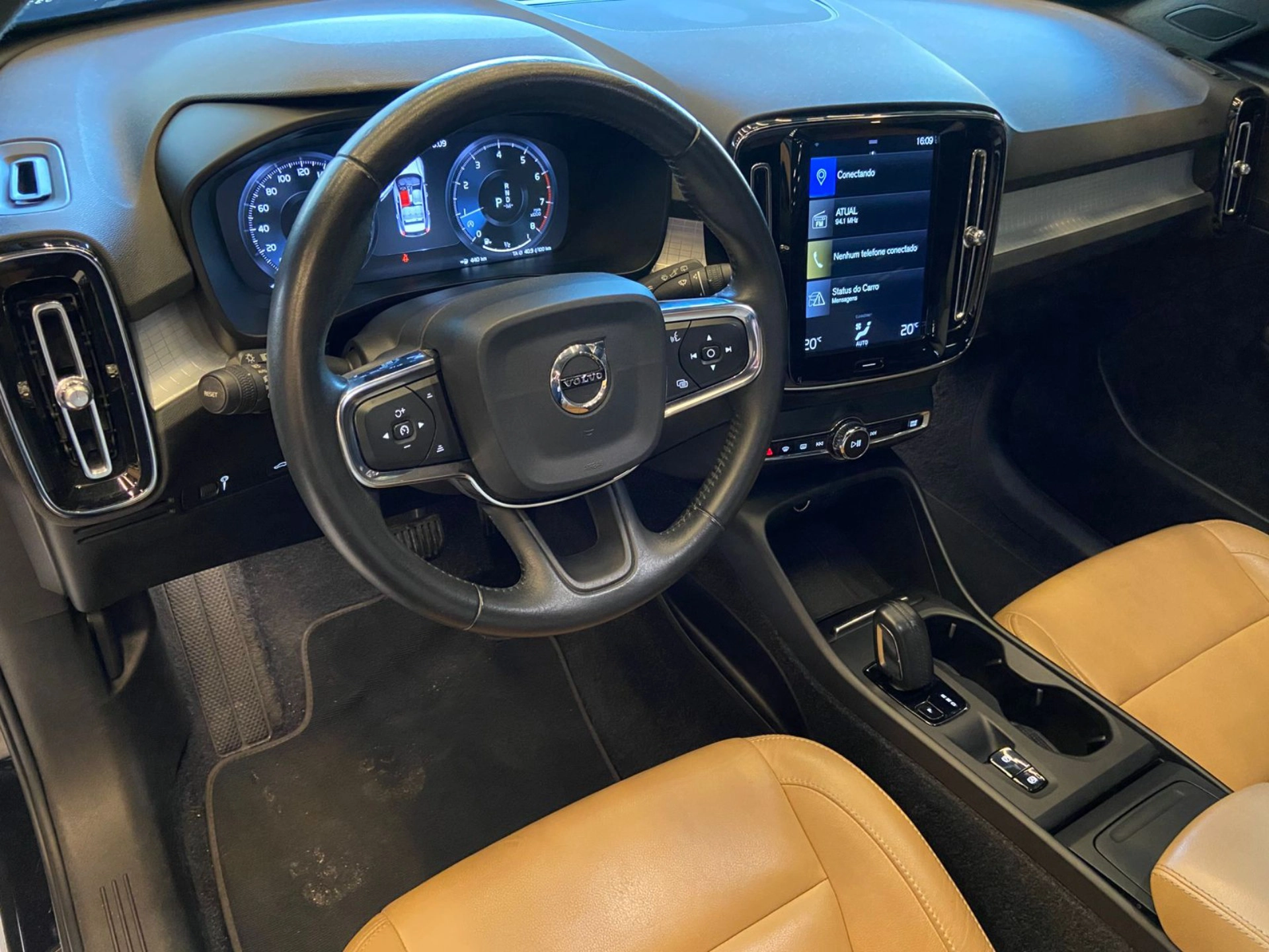 volvo XC40 2.0 T5 GASOLINA MOMENTUM AWD GEARTRONIC 2019