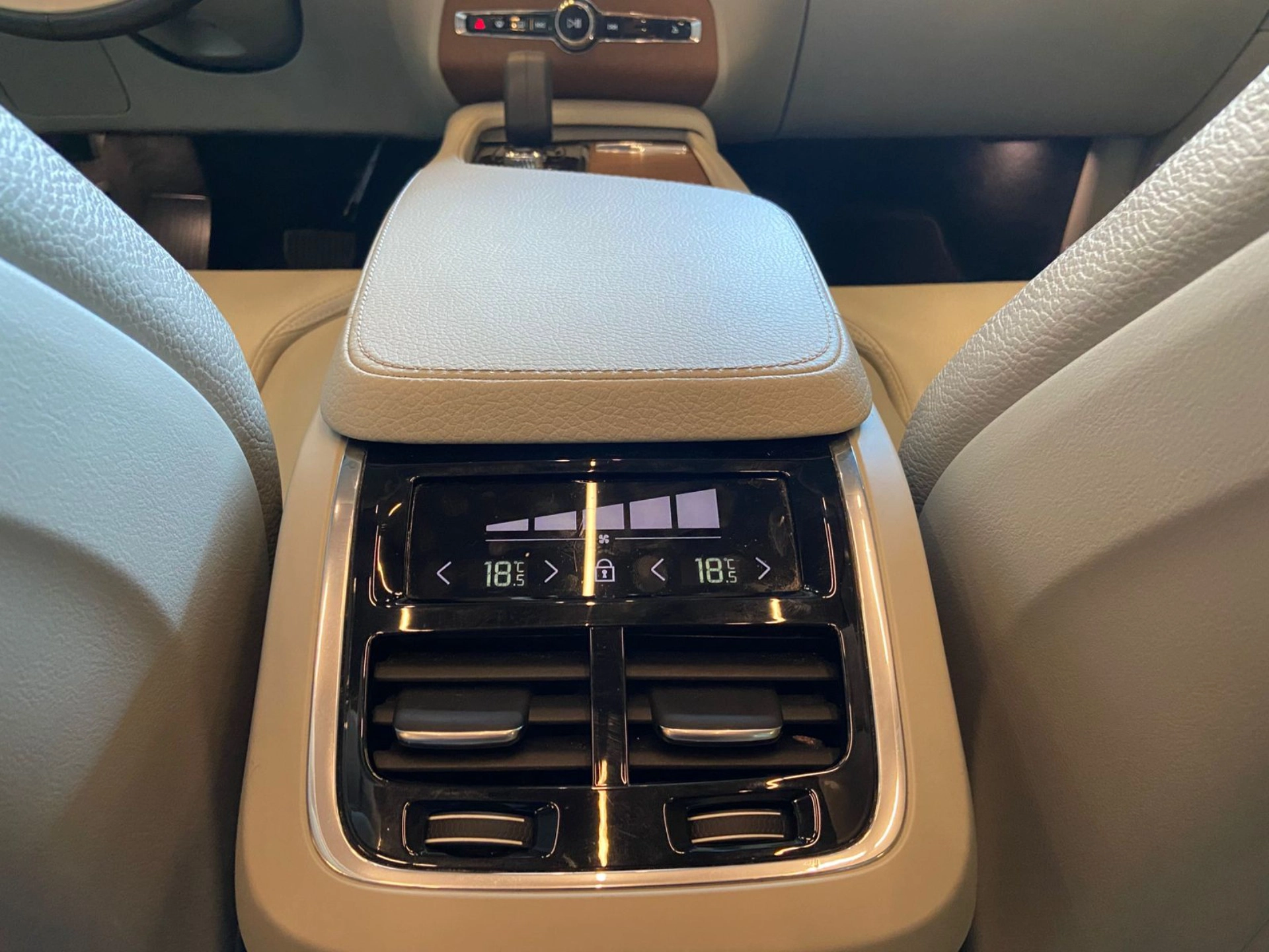 volvo XC90 2.0 T8 HYBRID INSCRIPTION EXPRESSION AWD GEARTRONIC 2022