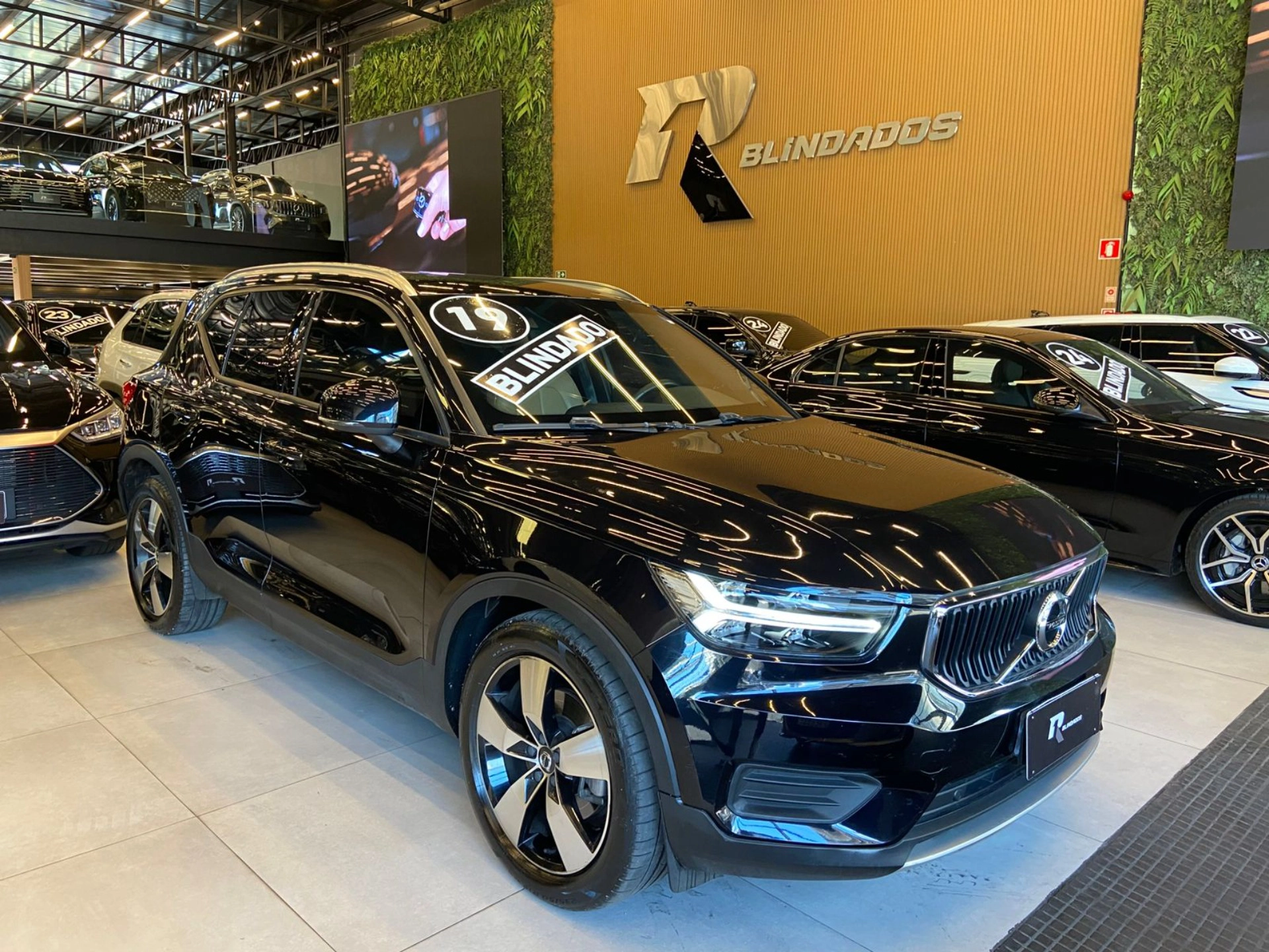 volvo XC40 2.0 T5 GASOLINA MOMENTUM AWD GEARTRONIC 2019