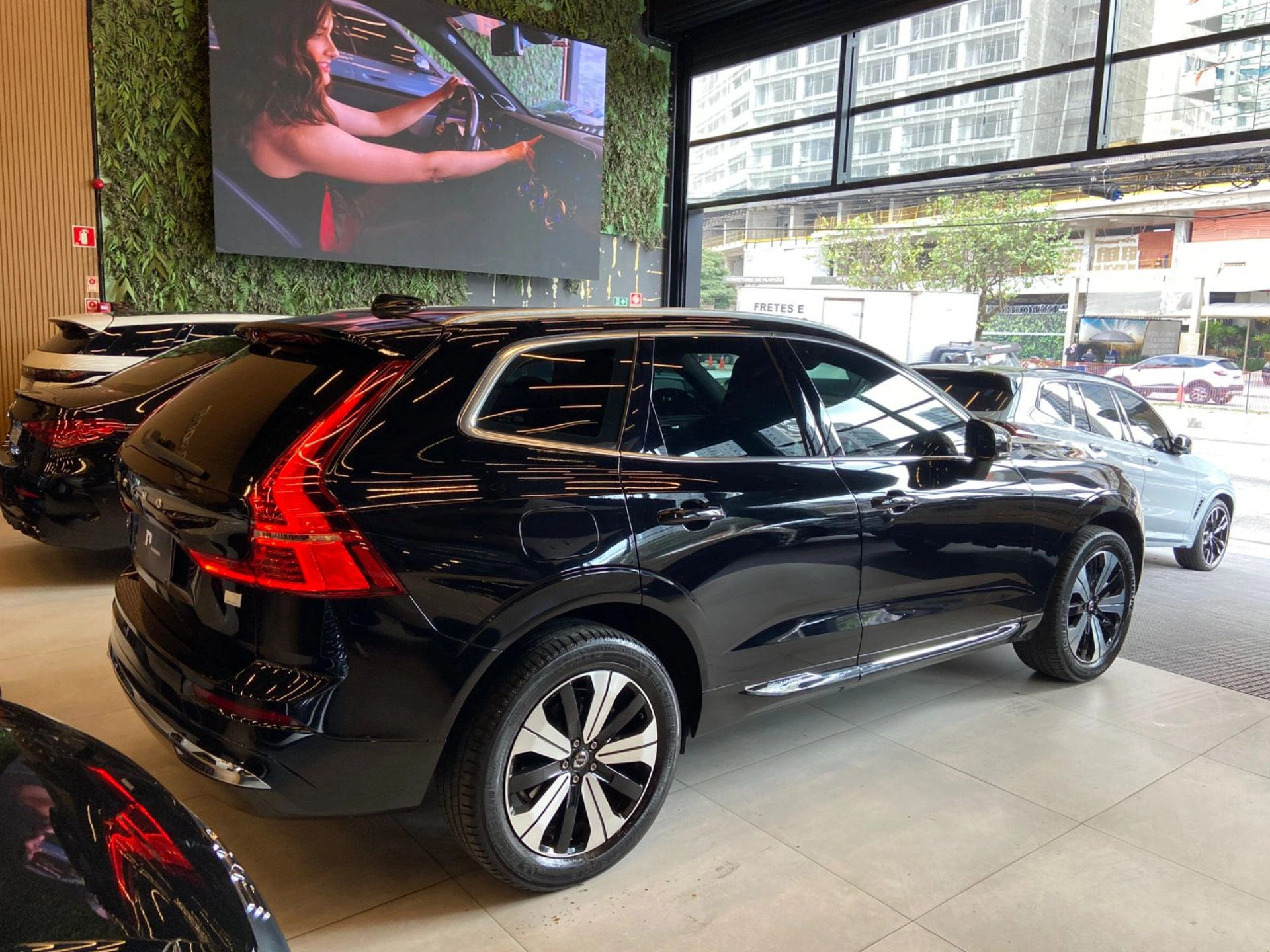 volvo XC60 2.0 T8 RECHARGE PLUS AWD GEARTRONIC 2023