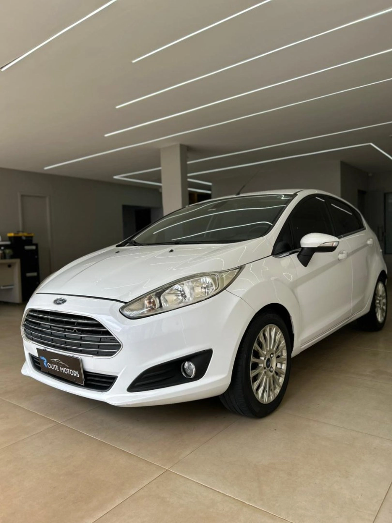FORD FIESTA 1.6 TITANIUM HATCH 16V FLEX 4P POWERSHIFT