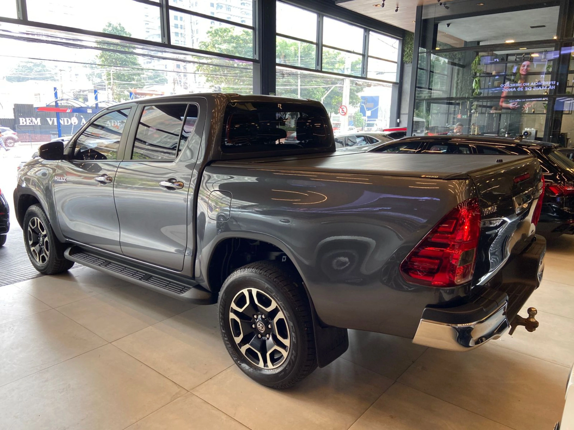 toyota HILUX 2.8 D-4D TURBO DIESEL CD SRV 4X4 AUTOMÁTICO 2022