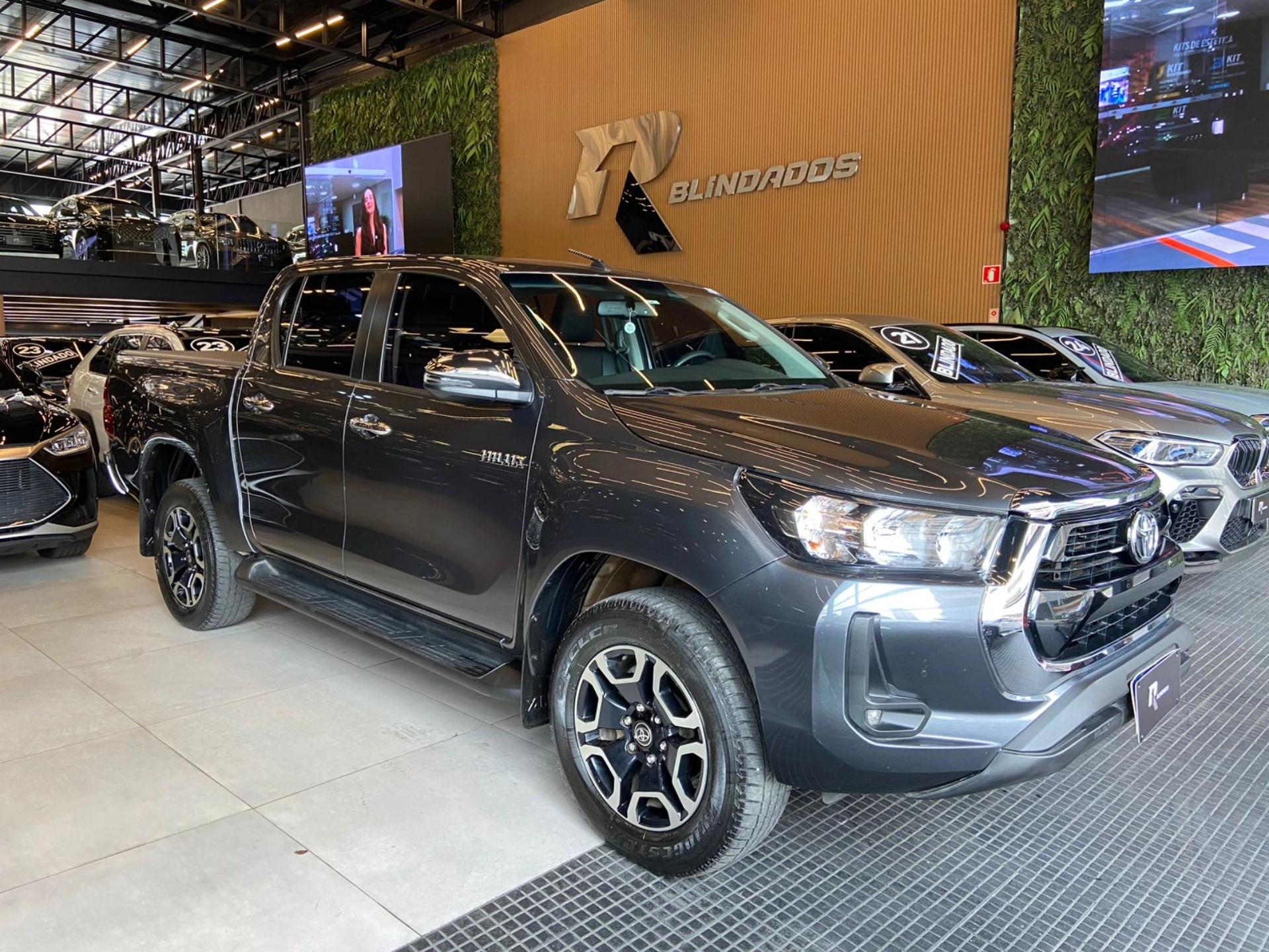 toyota HILUX 2.8 D-4D TURBO DIESEL CD SRV 4X4 AUTOMÁTICO 2022