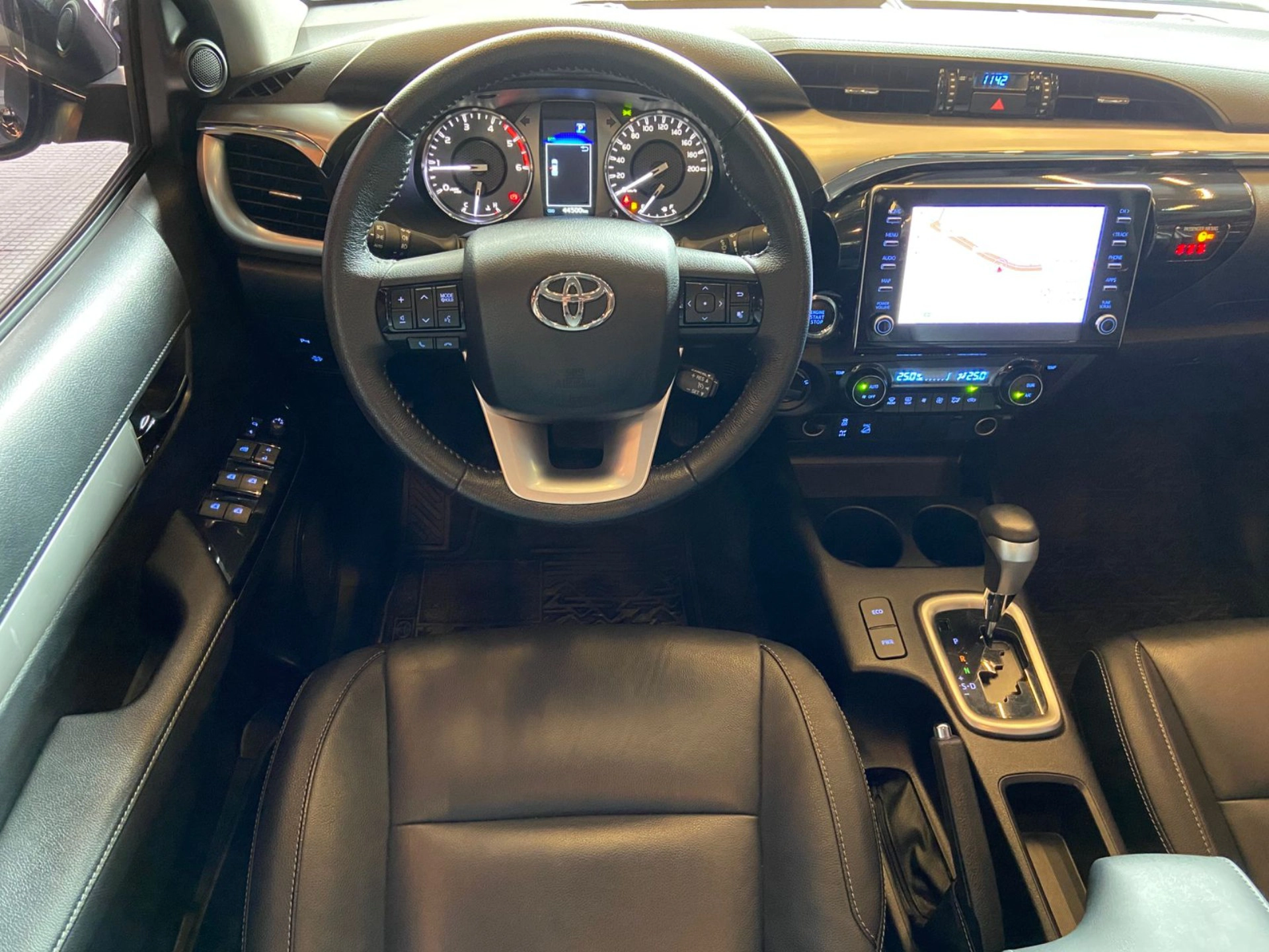 toyota HILUX 2.8 D-4D TURBO DIESEL CD SRV 4X4 AUTOMÁTICO 2022
