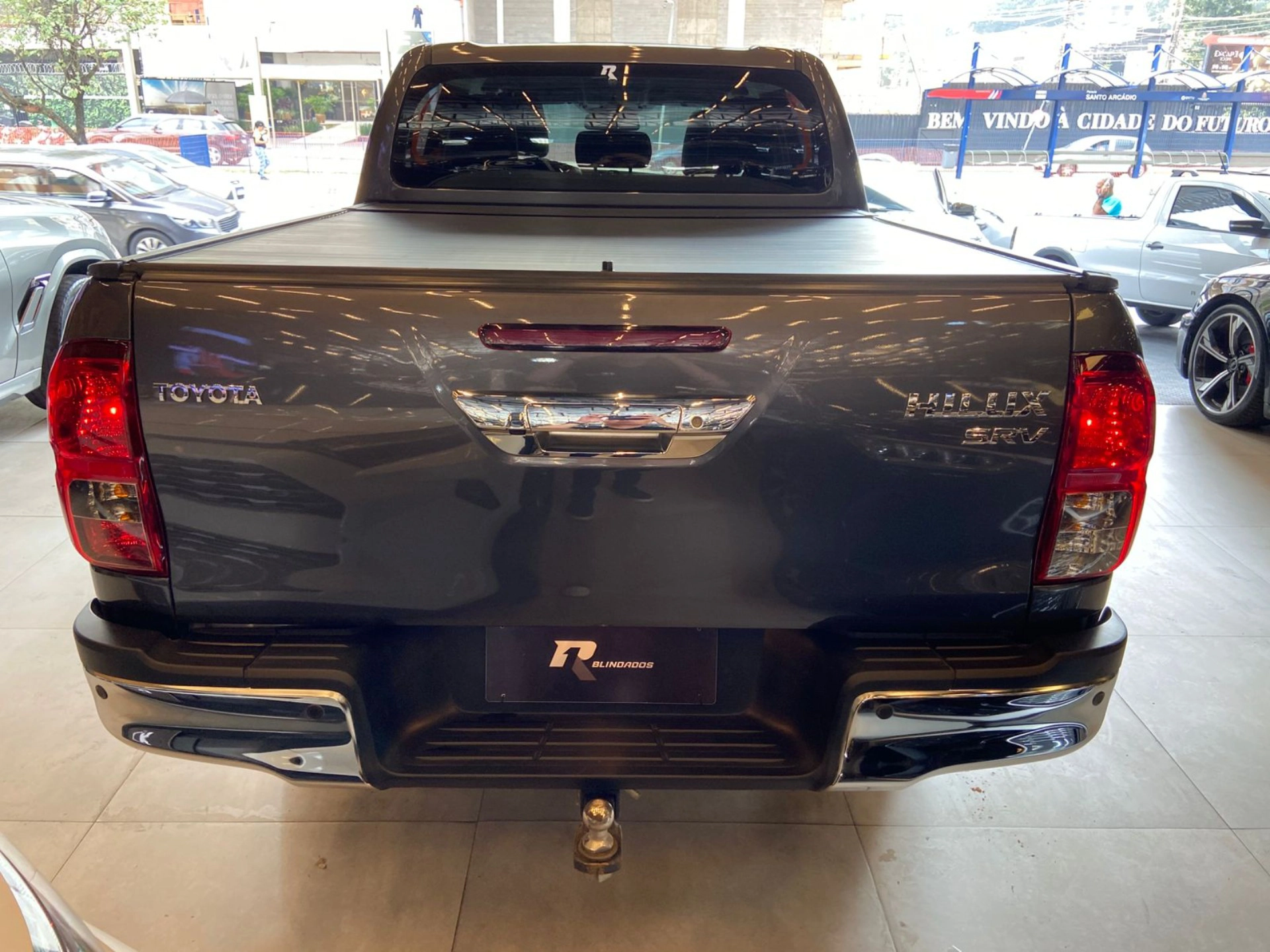 toyota HILUX 2.8 D-4D TURBO DIESEL CD SRV 4X4 AUTOMÁTICO 2022