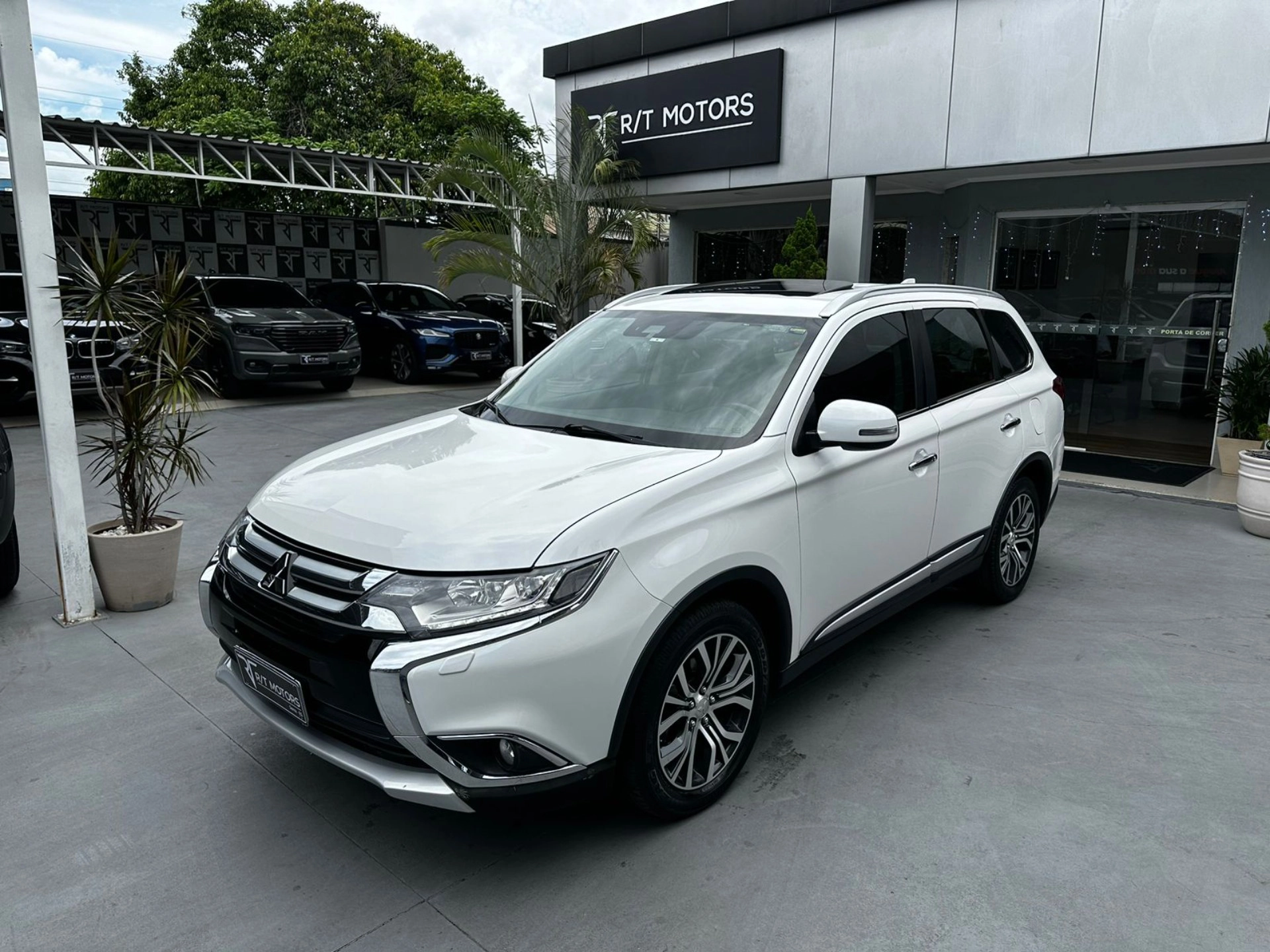 MITSUBISHI OUTLANDER 2.2 4X4 16V DIESEL 4P AUTOMÁTICO