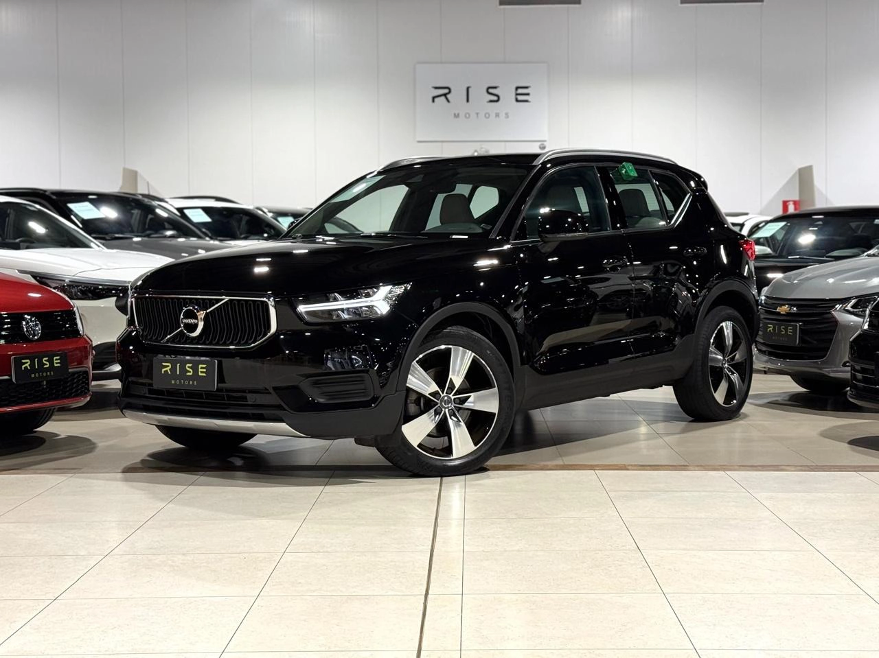 VOLVO XC40 2.0 T5 GASOLINA MOMENTUM AWD GEARTRONIC