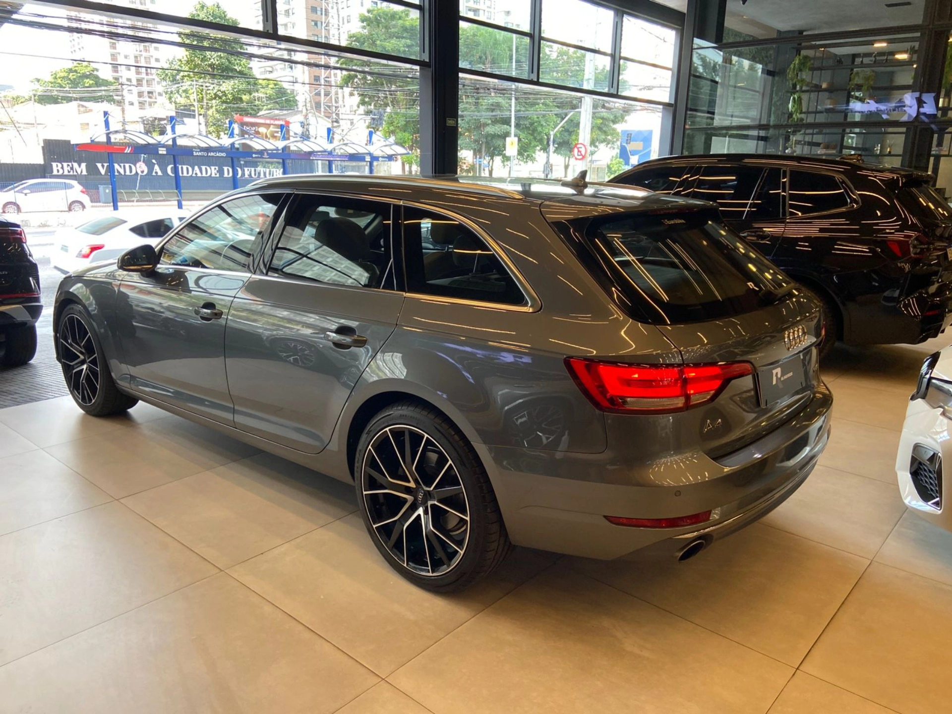 audi A4 2.0 TFSI AMBIENTE AVANT GASOLINA 4P S TRONIC 2017
