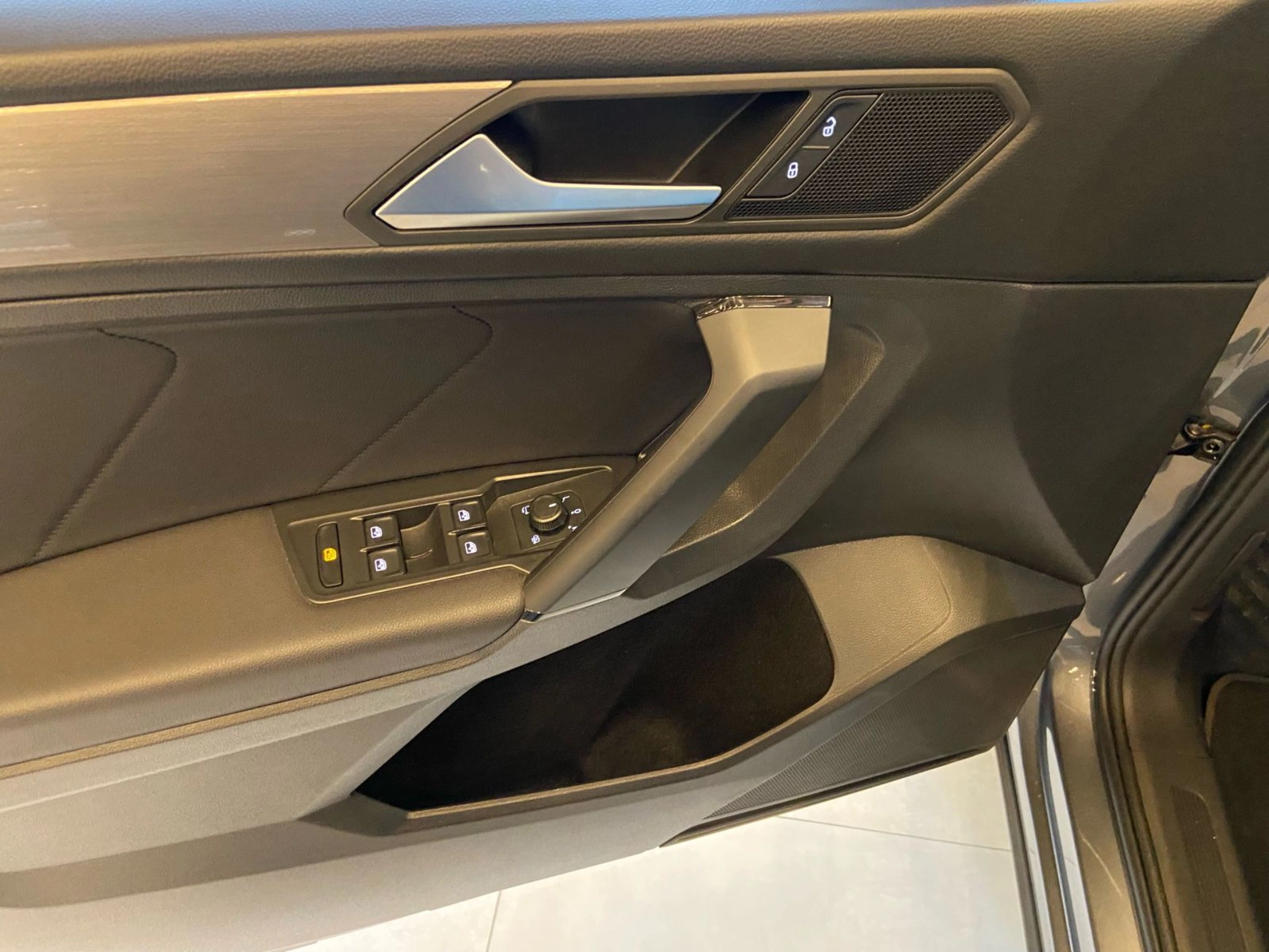 volkswagen TIGUAN 1.4 250 TSI TOTAL FLEX ALLSPACE COMFORTLINE TIPTRONIC 2019